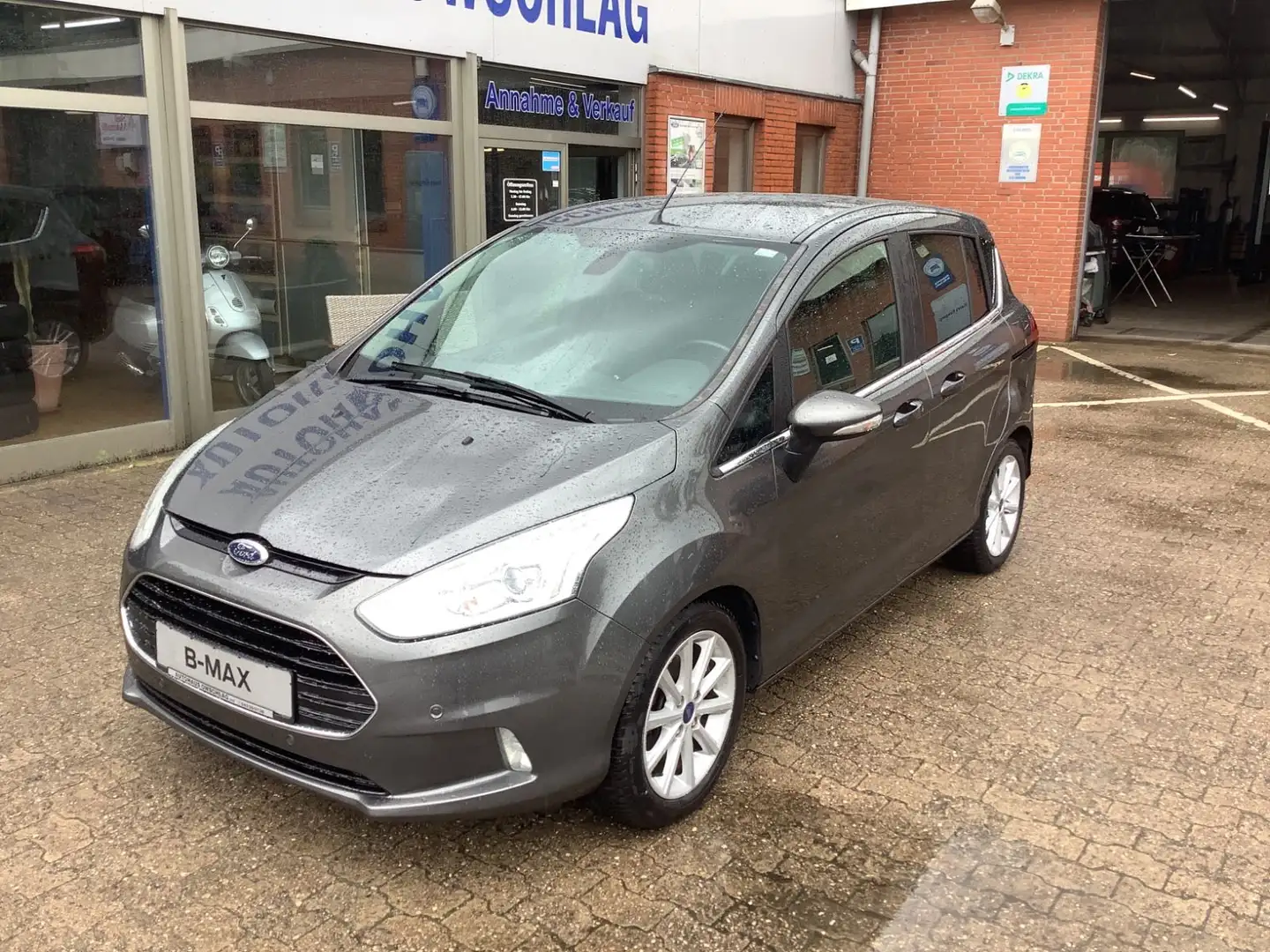 Ford B-Max B-MAX Titanium Grau - 1