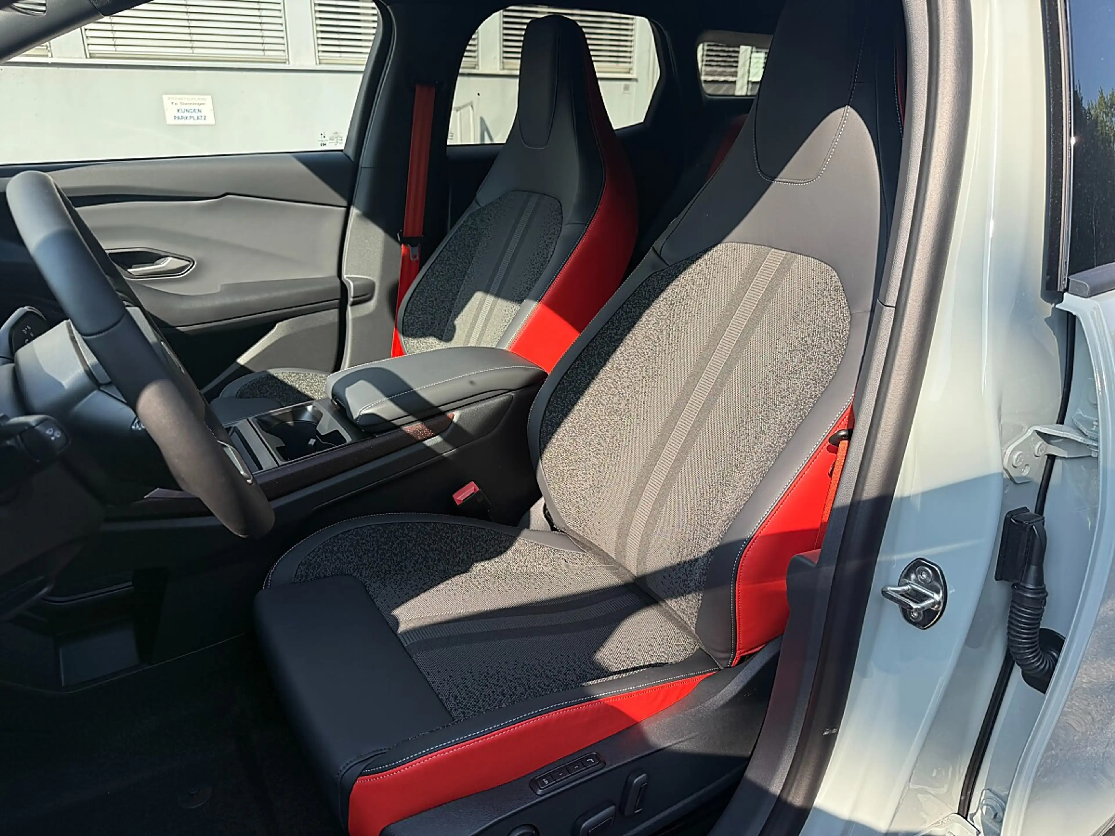 Ford Explorer Elektro Dual Motor 77kWh AWD Collection — photo 9