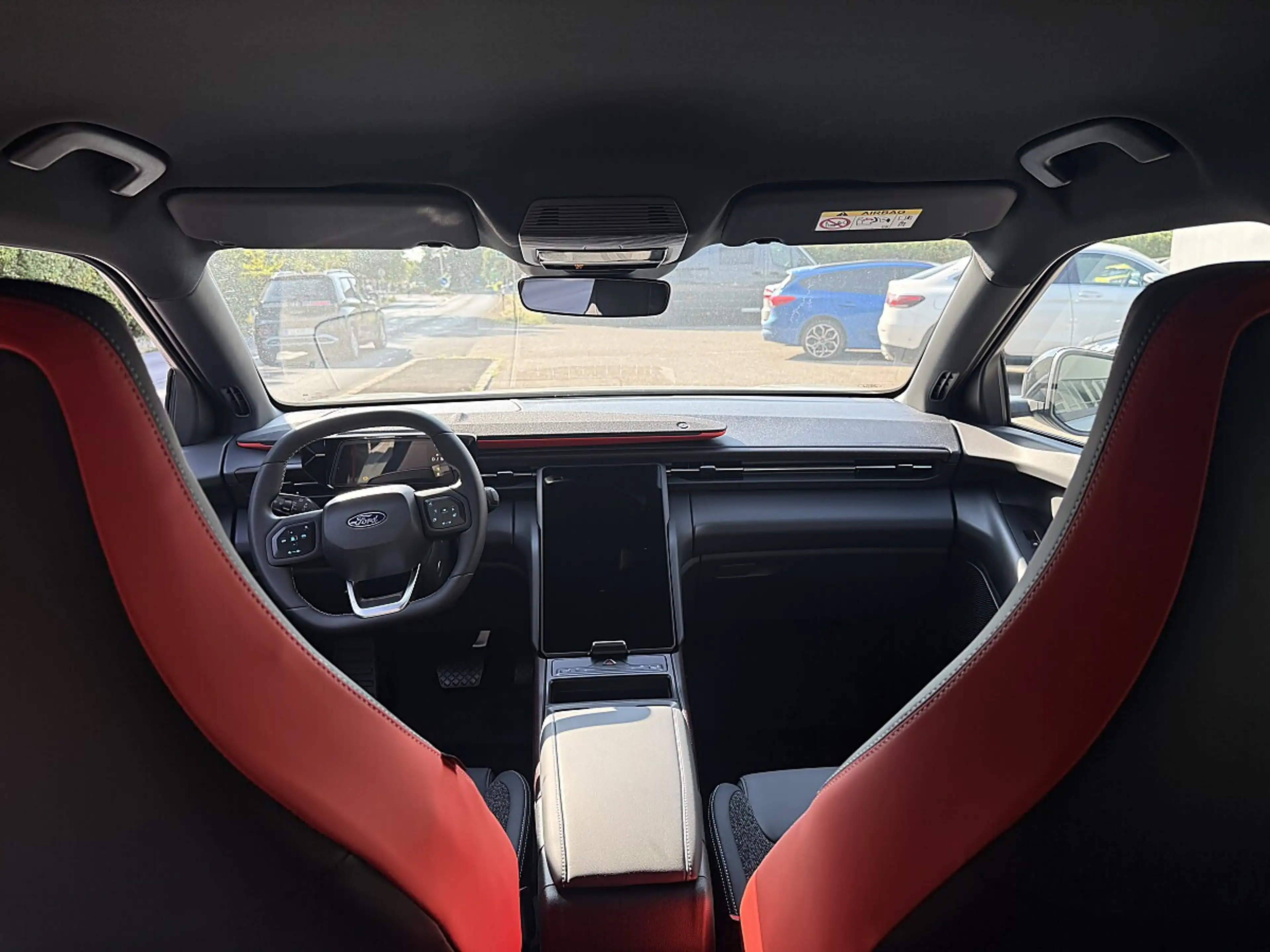 Ford Explorer Elektro Dual Motor 77kWh AWD Collection — photo 8