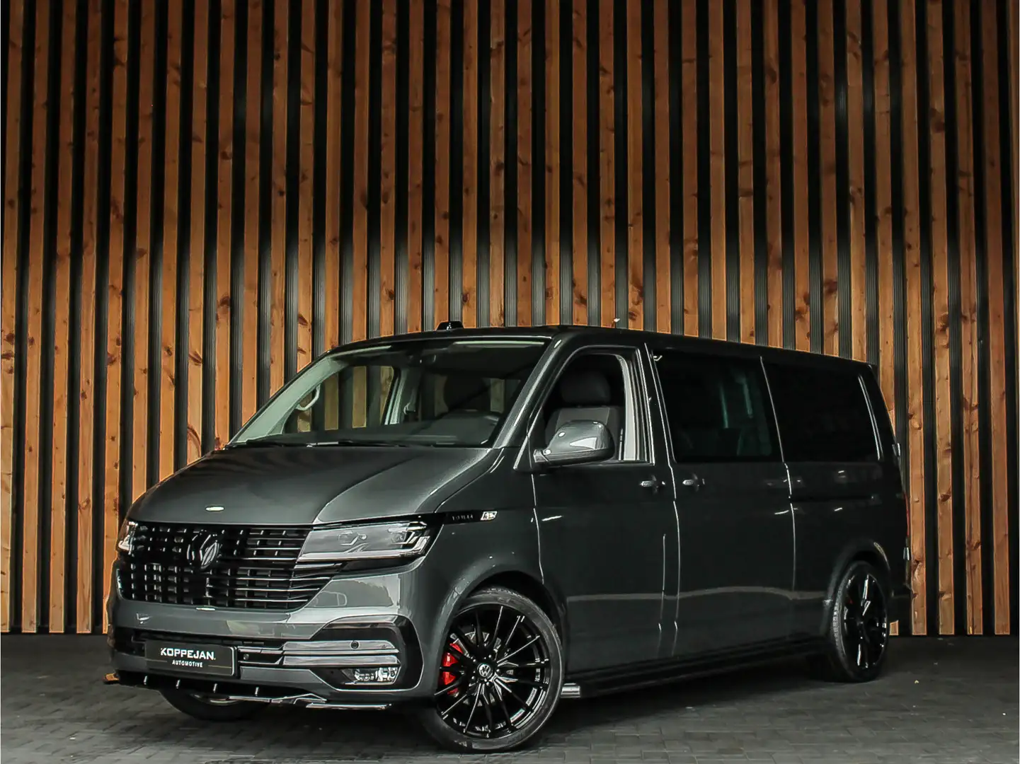 Volkswagen T6.1 Transporter 2.0 TDI 150PK DSG Dubbele Cabine Bulli | BPM VRIJ! Grijs - 2