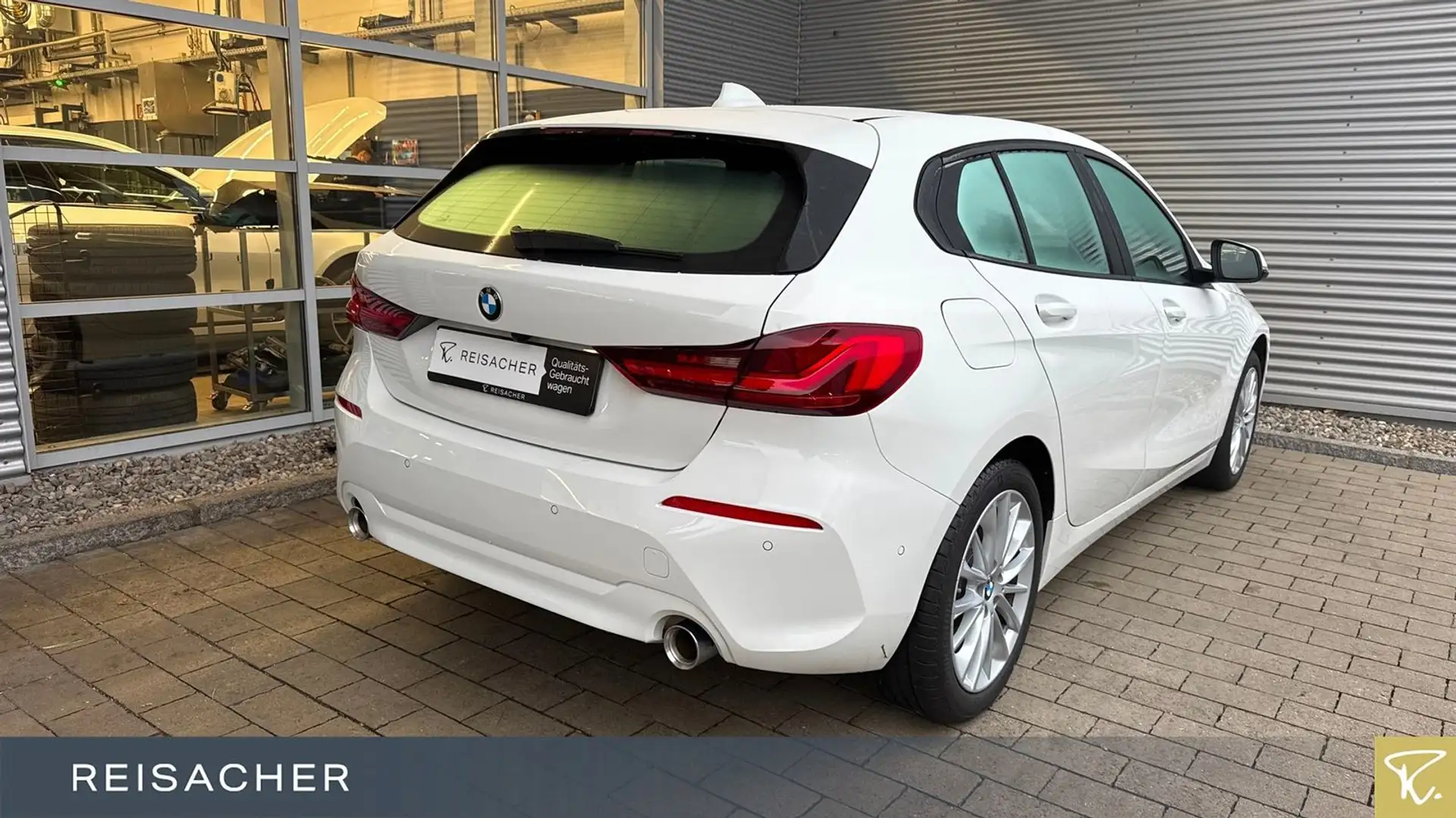 BMW 120 i Advantage NaviPro HUD RüKa H&K AHK LED Weiß - 2