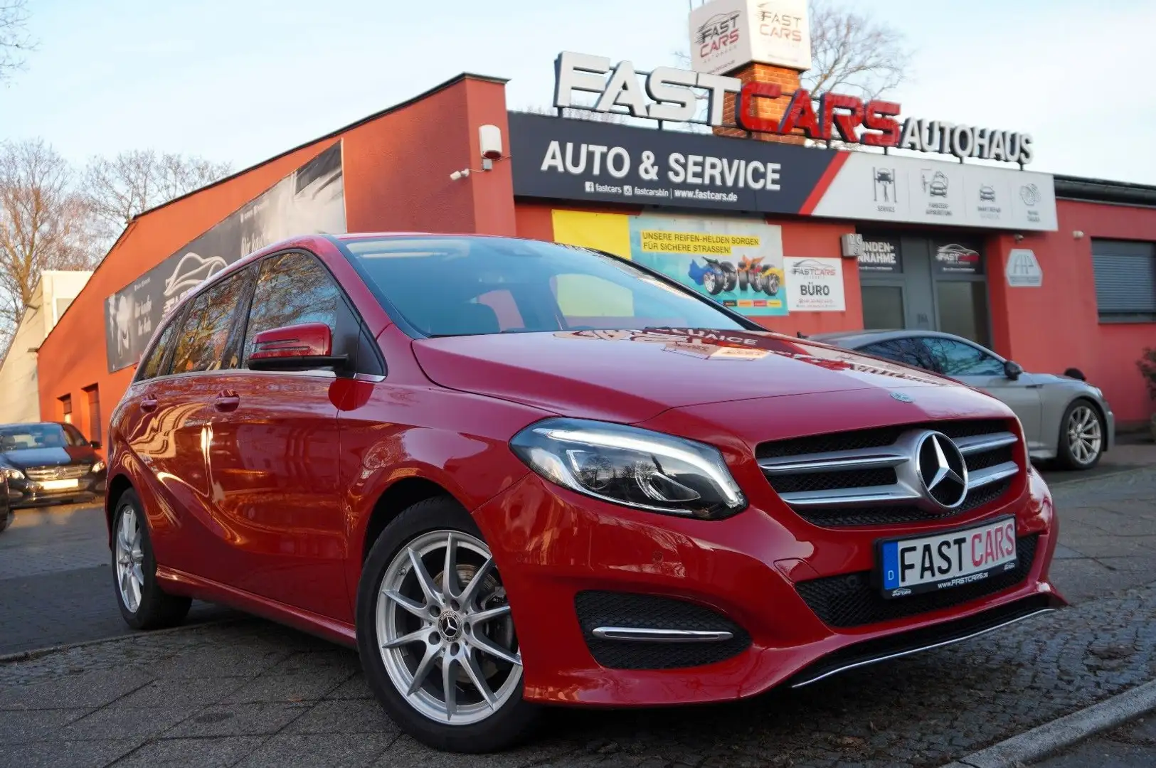Mercedes-Benz B 220 d 4Matic Urban Style Edition Autm Kamera SH Rot - 1