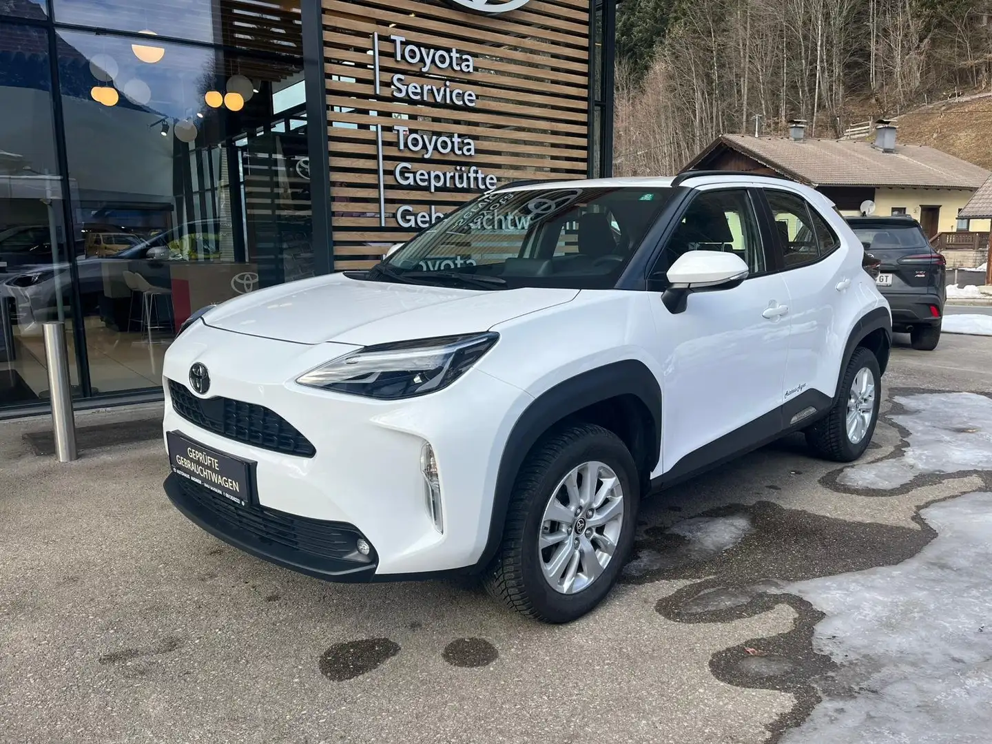 Toyota Yaris Cross 1,5l 4x2 City Weiß - 2