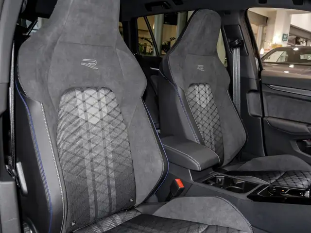 Volkswagen Golf view 6