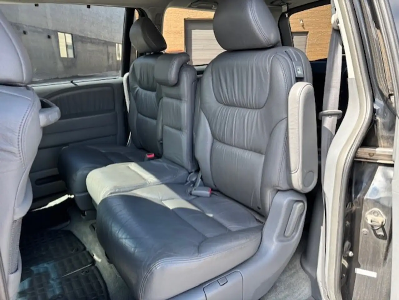 Honda Odyssey снимка Honda Odyssey