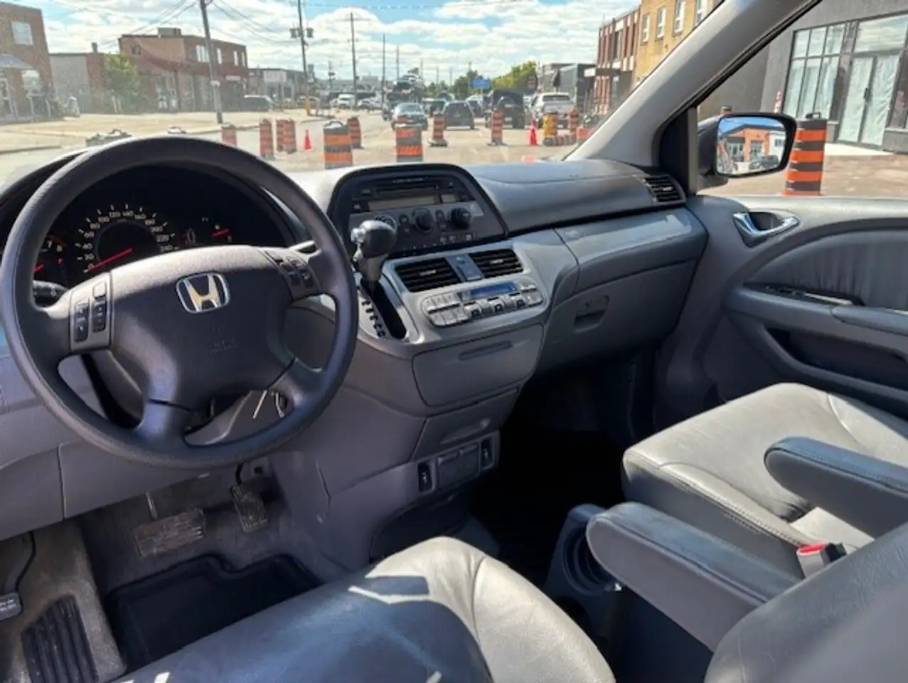 Honda Odyssey снимка Honda Odyssey