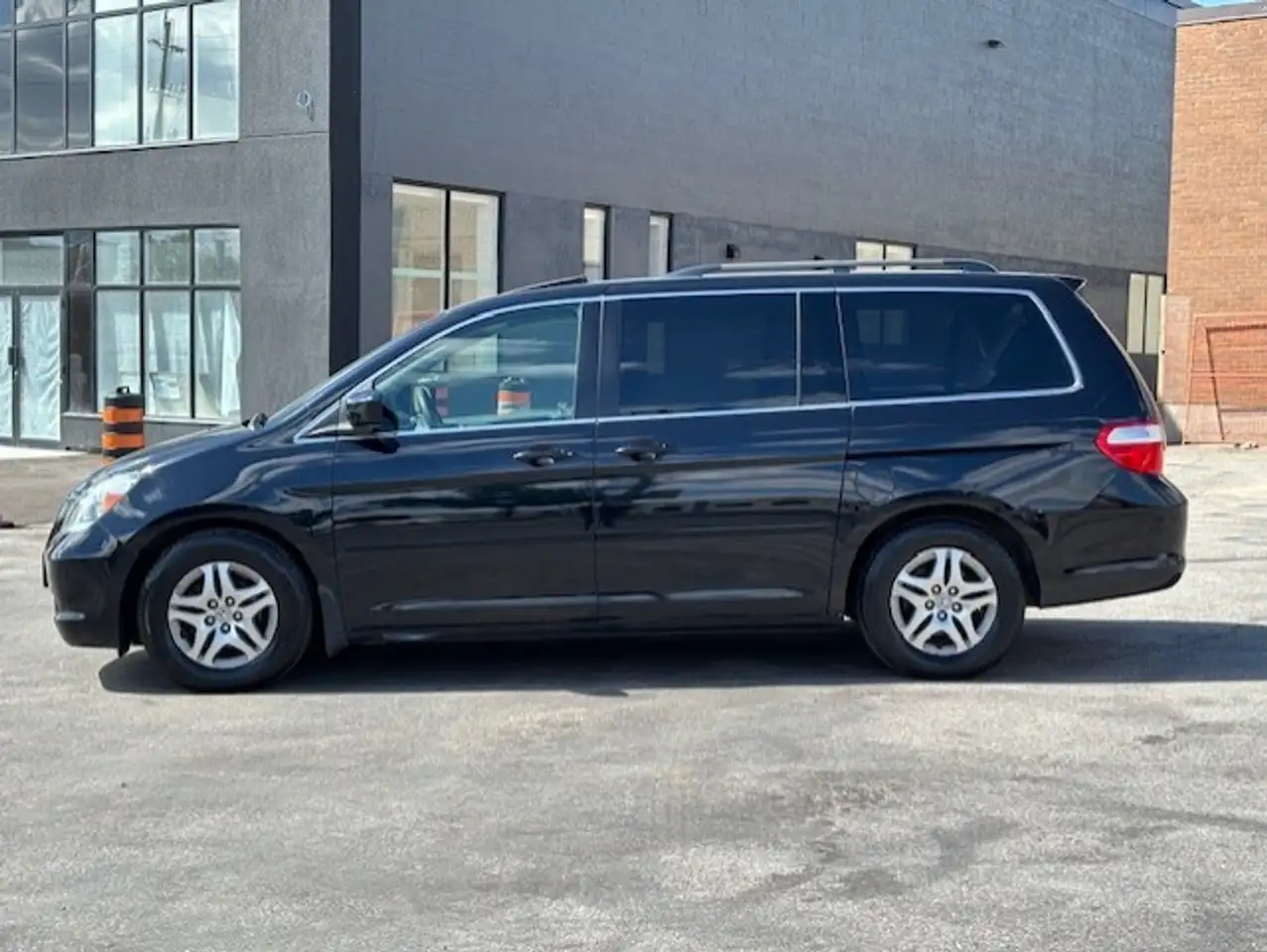 Honda Odyssey снимка Honda Odyssey