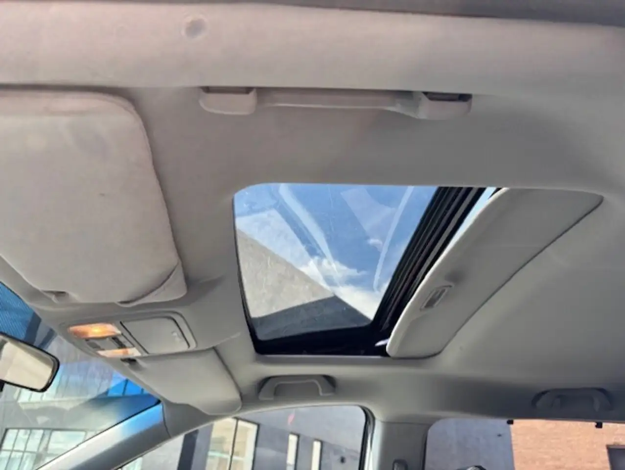 Honda Odyssey снимка Honda Odyssey
