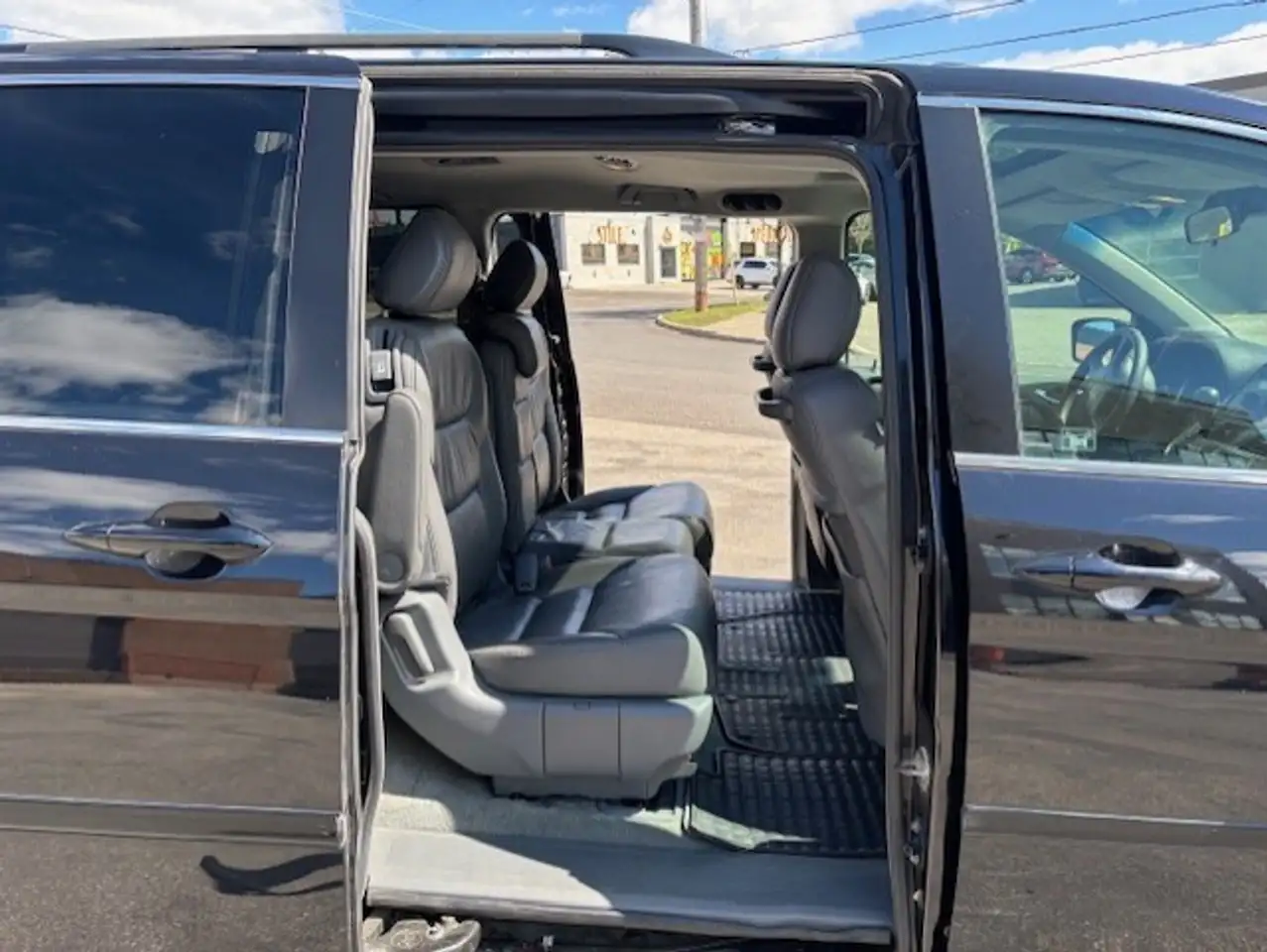 Honda Odyssey снимка Honda Odyssey