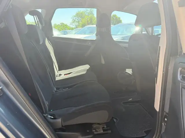Citroen C4 Picasso view 9