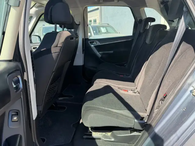 Citroen C4 Picasso view 8