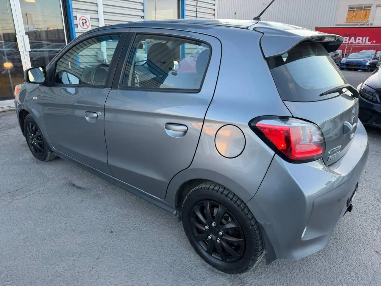 Mitsubishi Mirage снимка Mitsubishi Mirage
