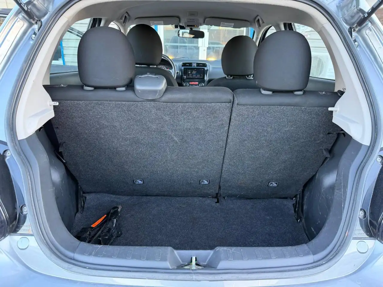 Mitsubishi Mirage снимка Mitsubishi Mirage