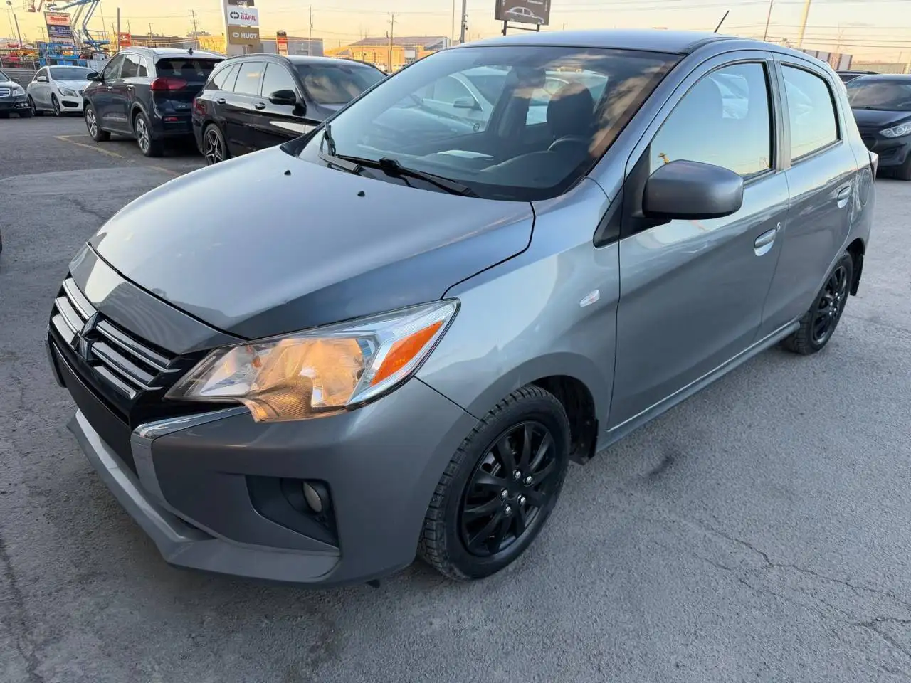 Mitsubishi Mirage снимка Mitsubishi Mirage