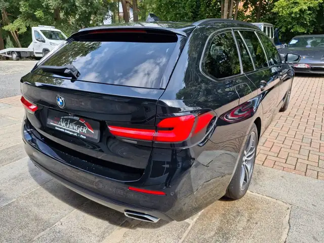 BMW 5 Series view 5