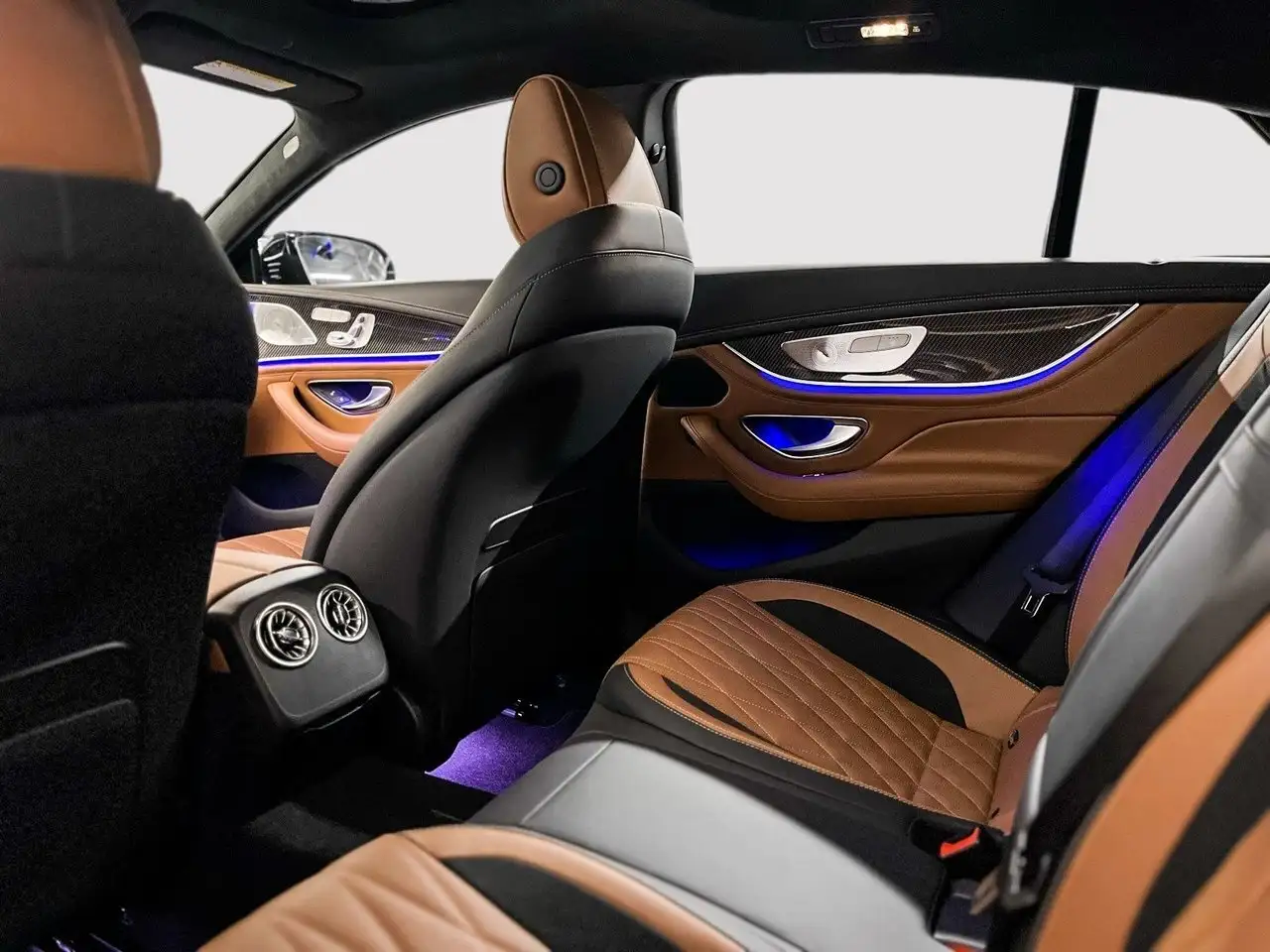 Mercedes-Benz AMG GT снимка Mercedes-Benz AMG GT