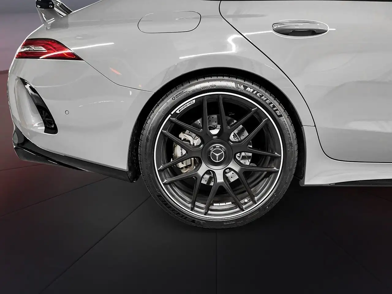 Mercedes-Benz AMG GT снимка Mercedes-Benz AMG GT