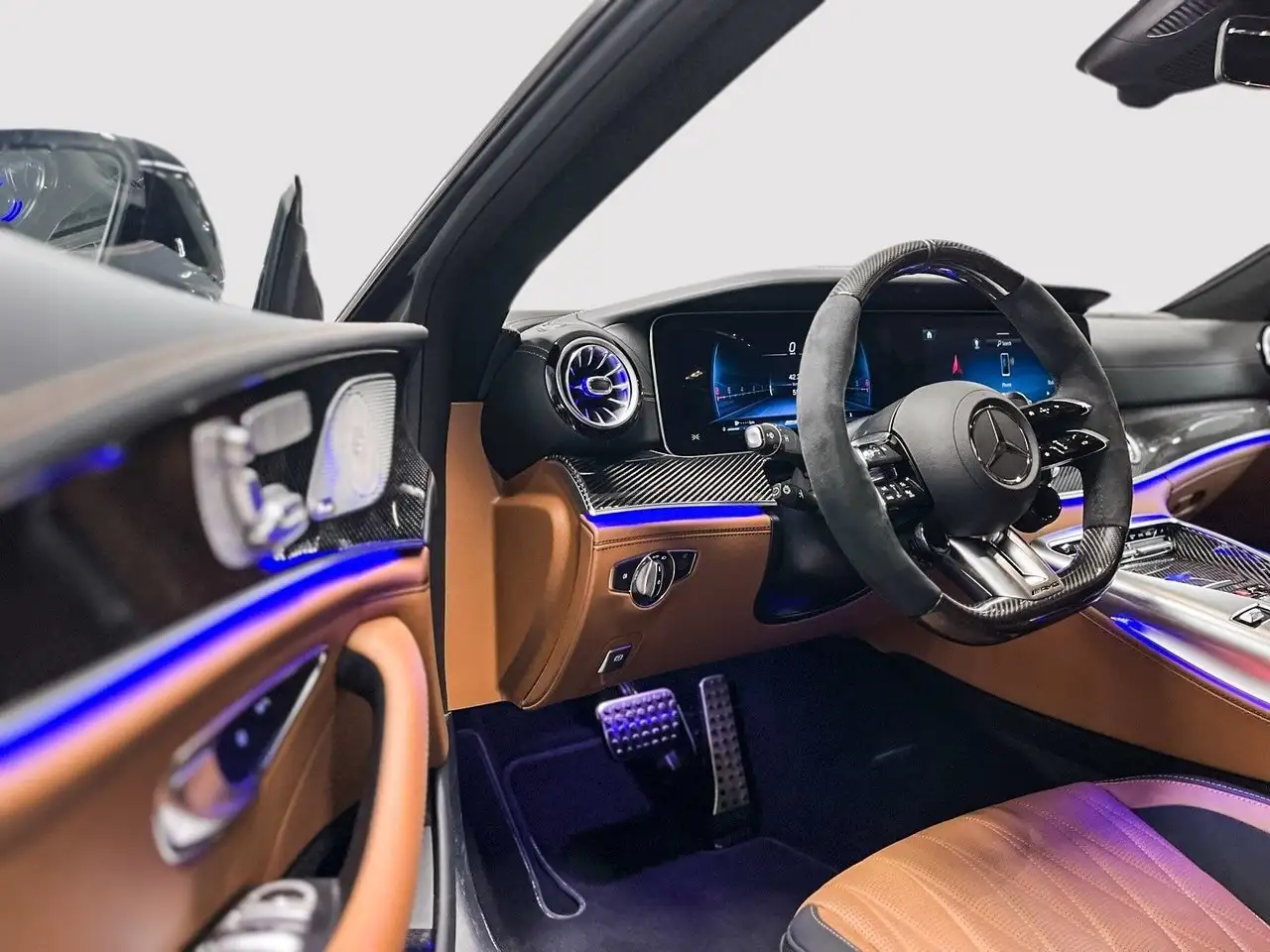 Mercedes-Benz AMG GT снимка Mercedes-Benz AMG GT