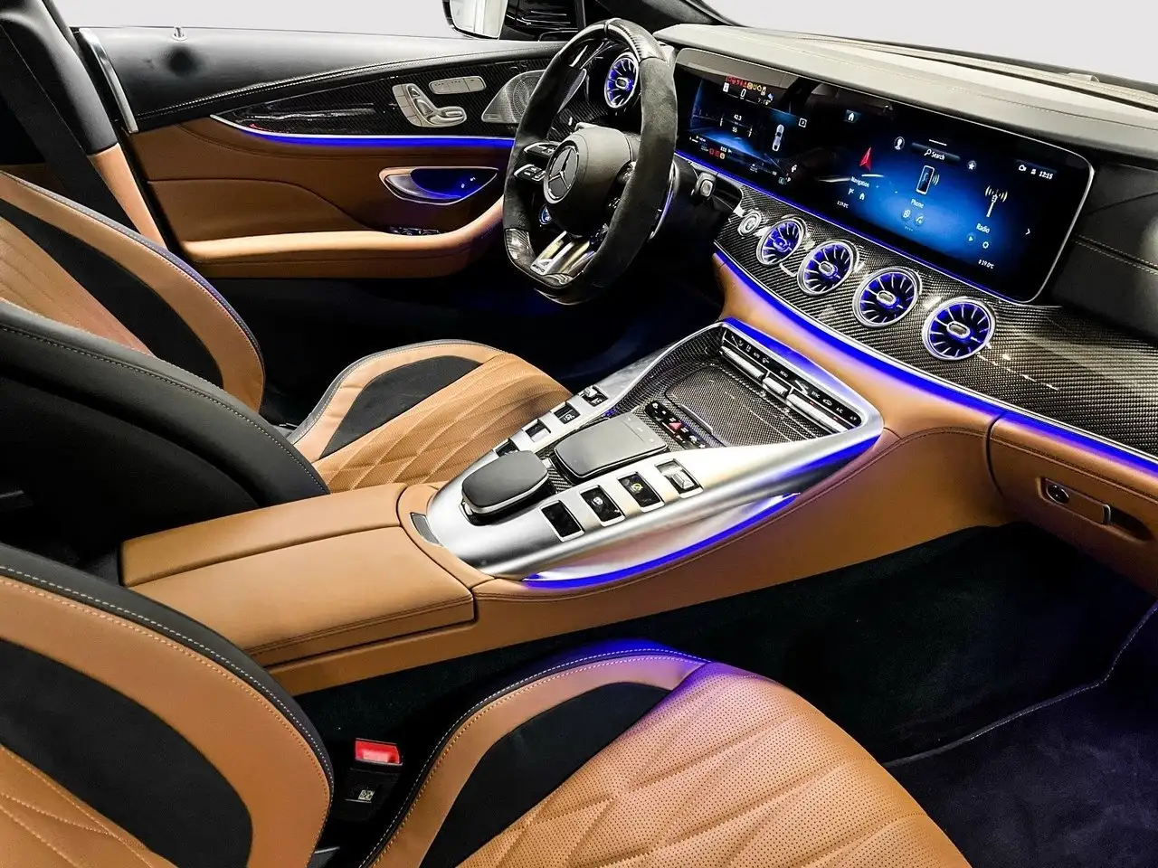 Mercedes-Benz AMG GT снимка Mercedes-Benz AMG GT