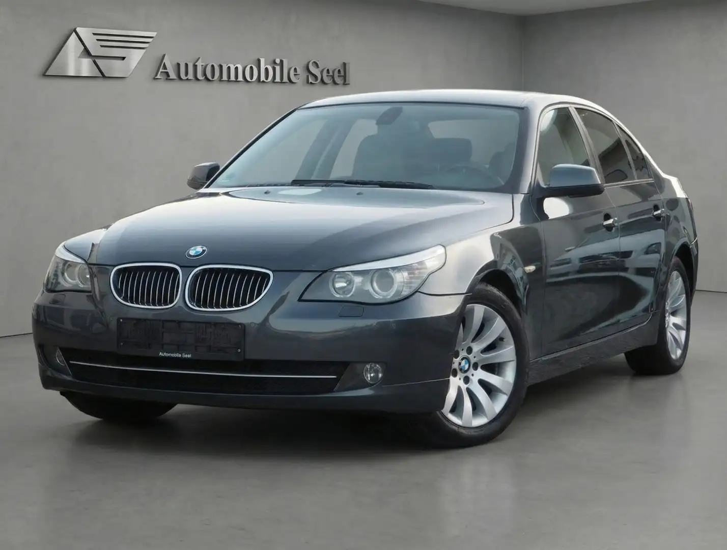 BMW 523 i Limousine Grau - 1