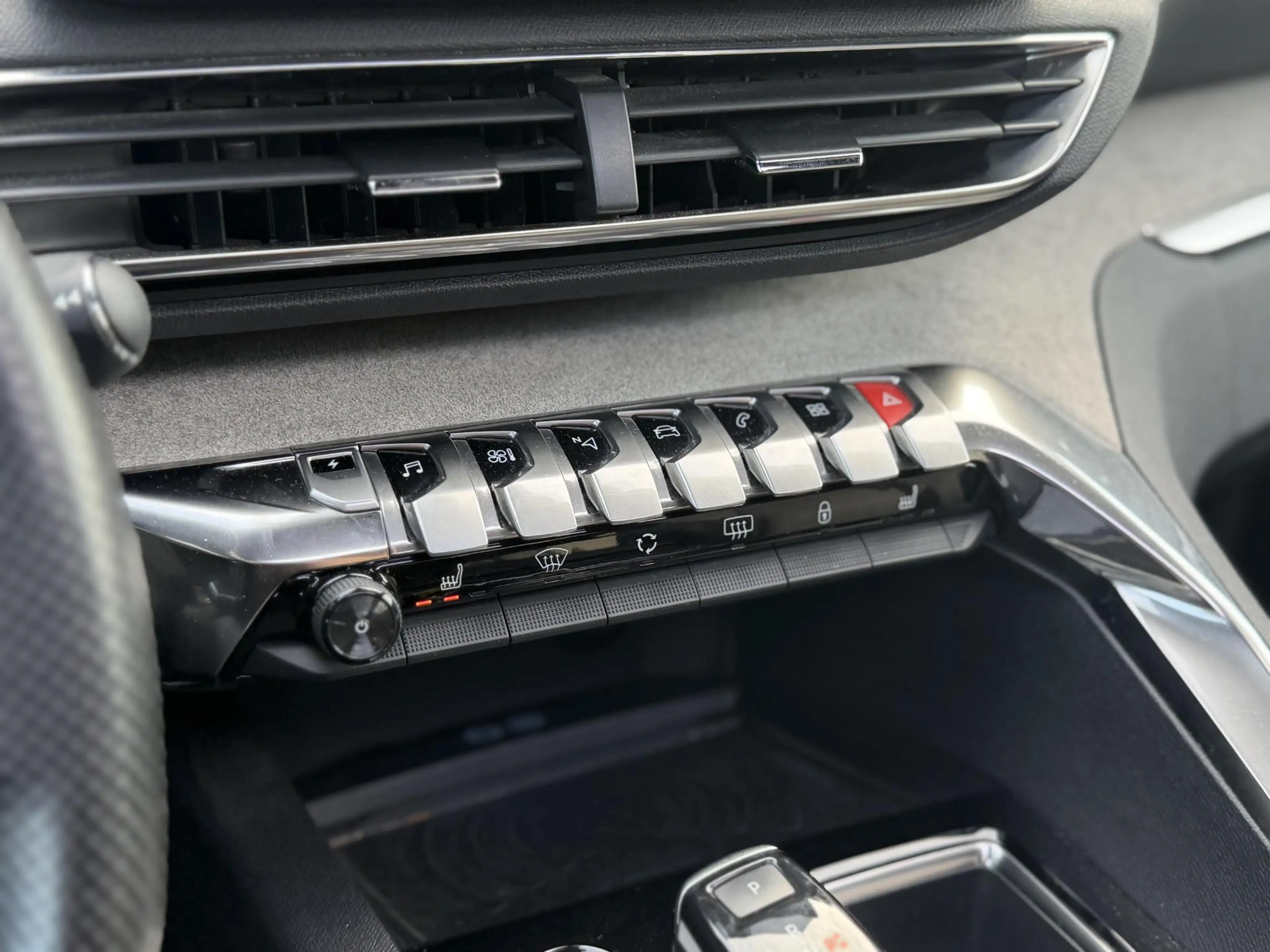 Peugeot 3008 1.6 HYbrid4 300 Blue Lease GT Automaat - Navigatie — photo 26