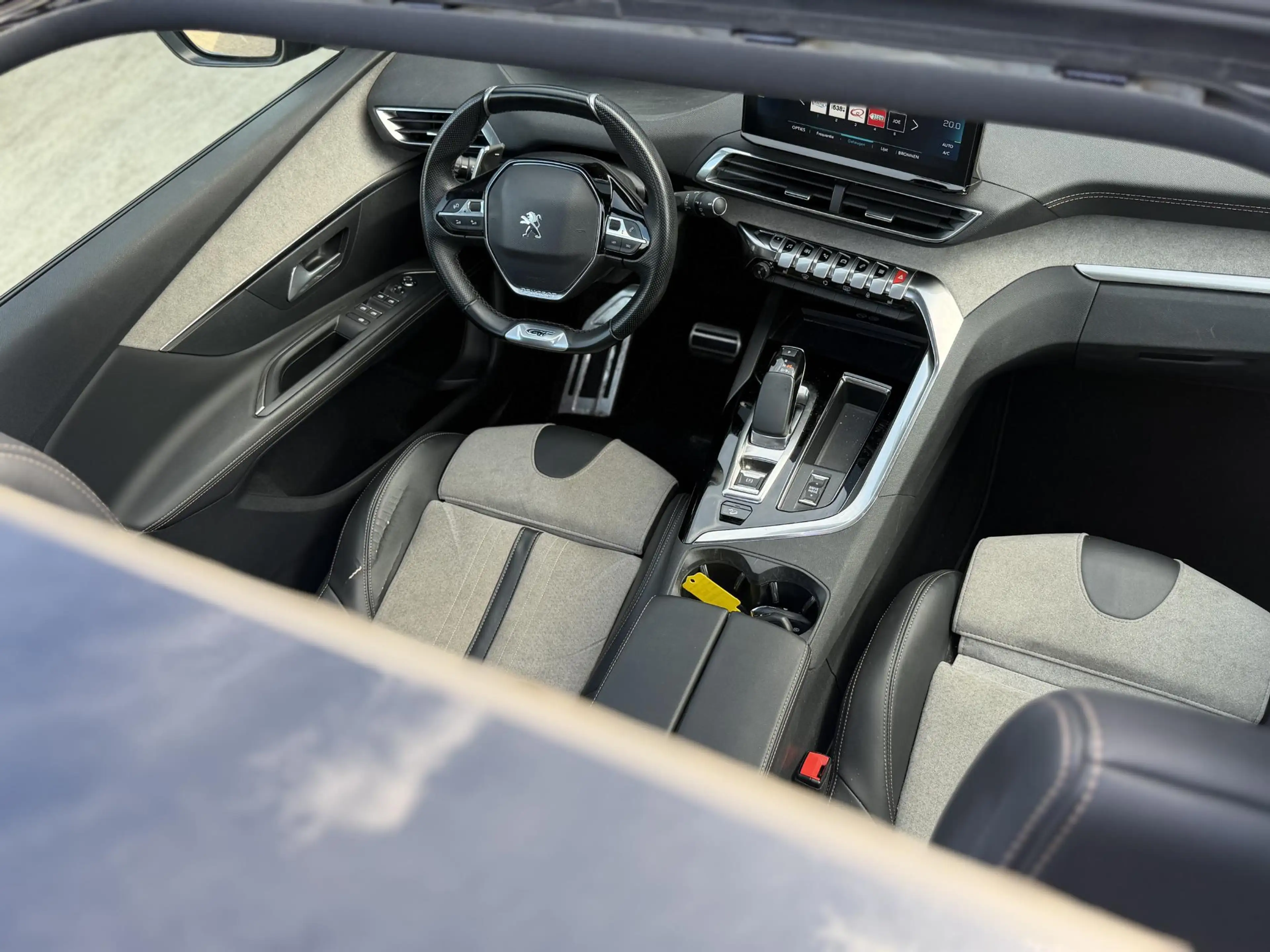 Peugeot 3008 1.6 HYbrid4 300 Blue Lease GT Automaat - Navigatie — photo 14