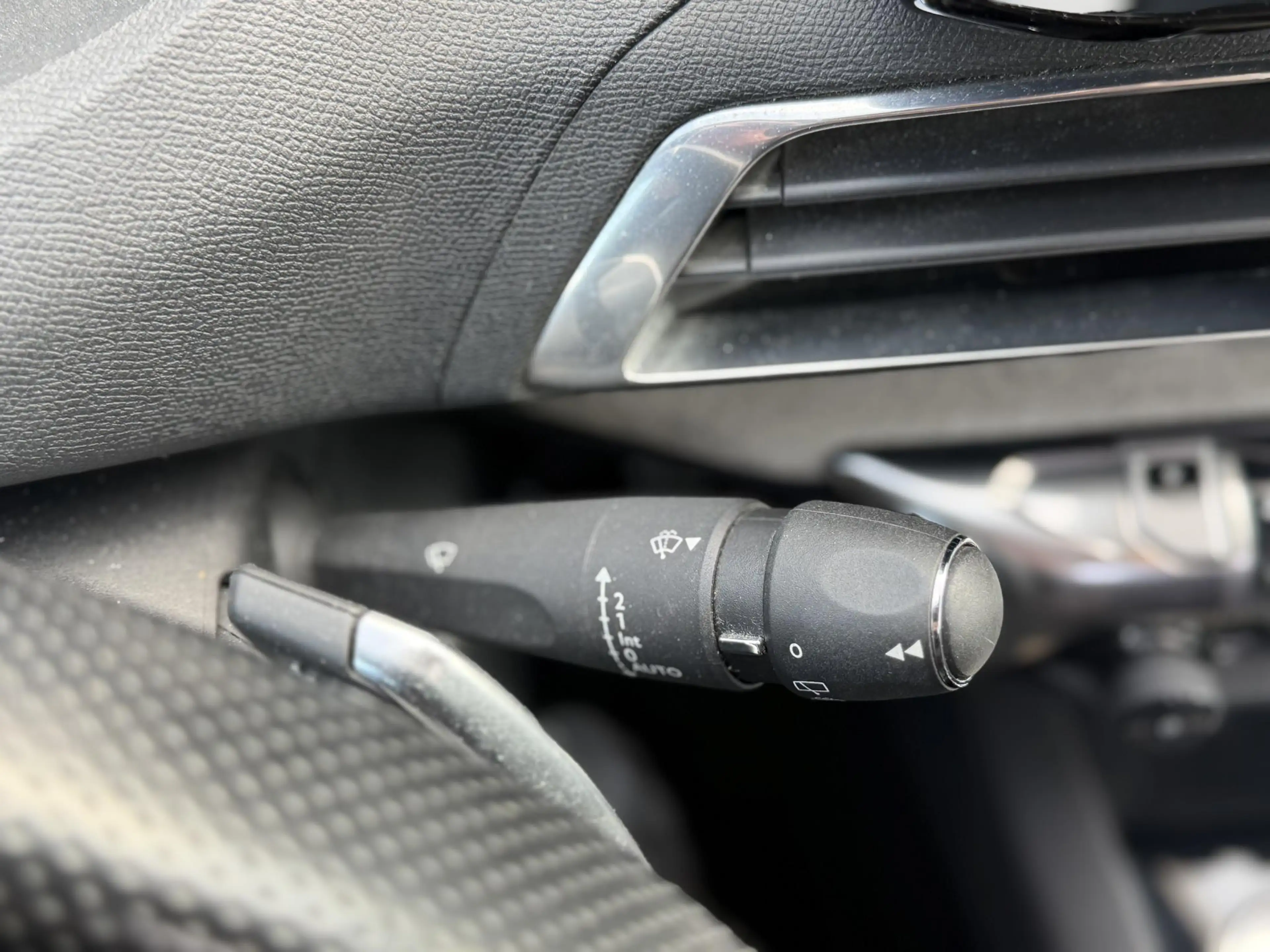 Peugeot 3008 1.6 HYbrid4 300 Blue Lease GT Automaat - Navigatie — photo 19