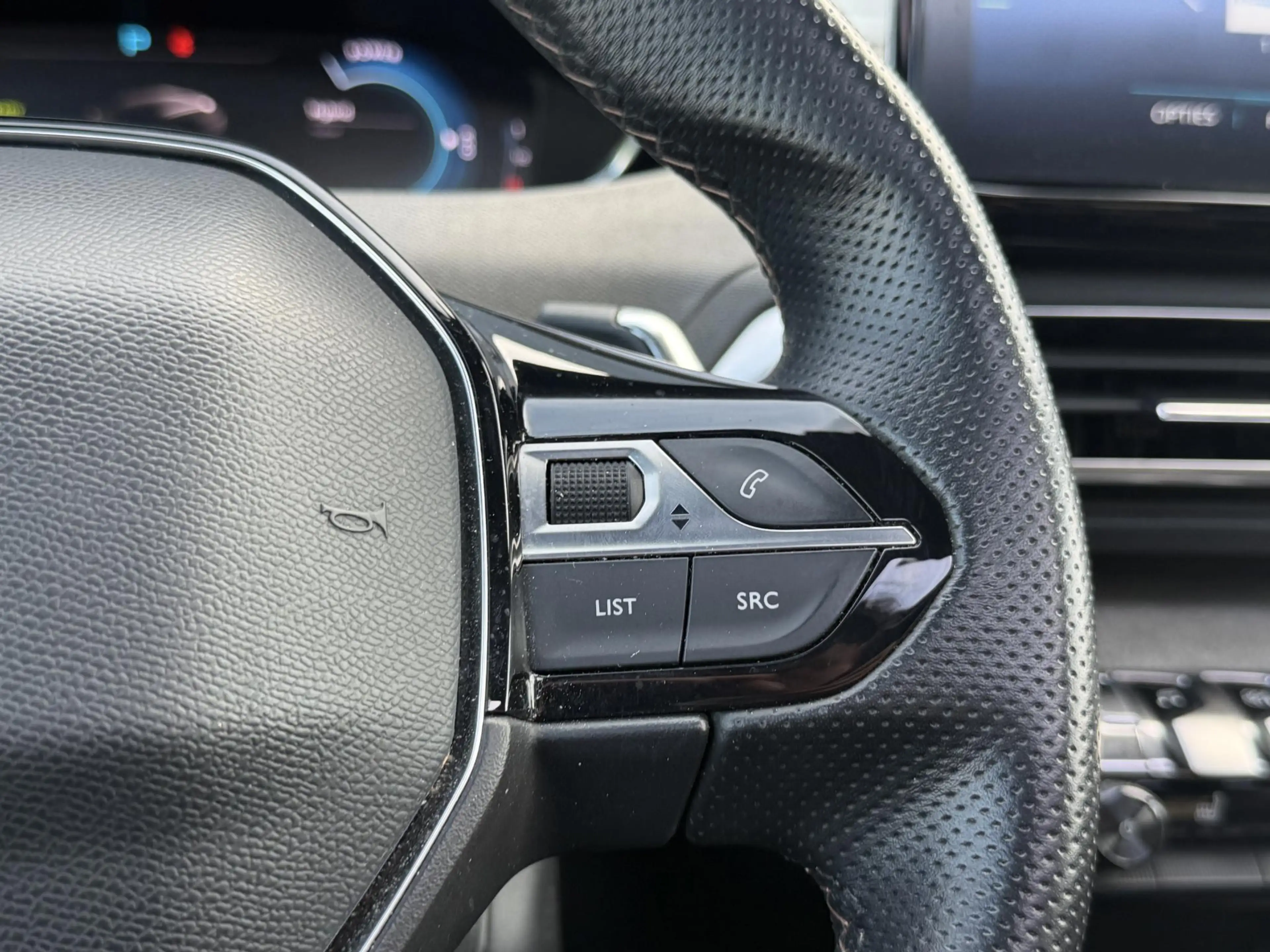 Peugeot 3008 1.6 HYbrid4 300 Blue Lease GT Automaat - Navigatie — photo 16
