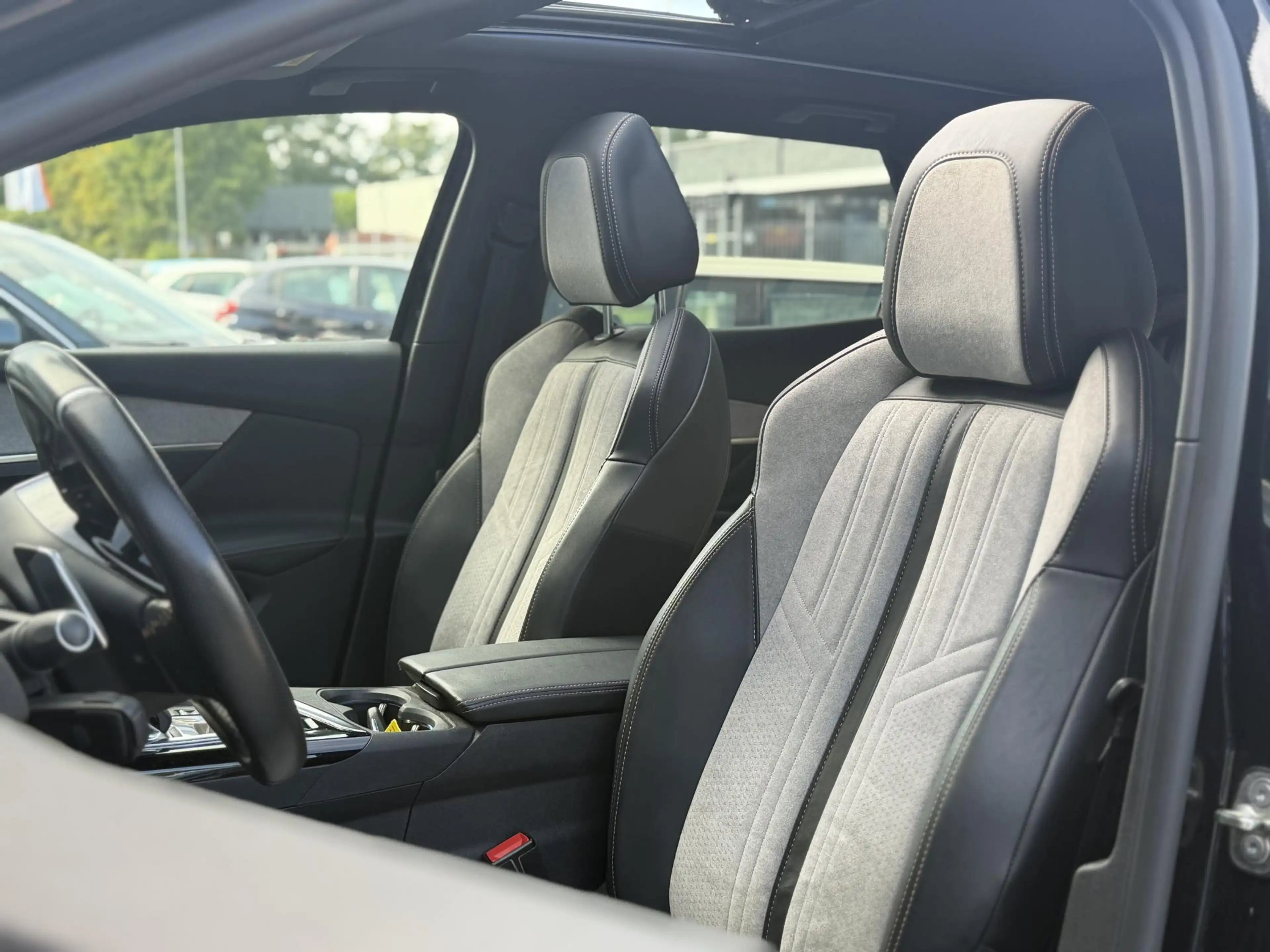 Peugeot 3008 1.6 HYbrid4 300 Blue Lease GT Automaat - Navigatie — photo 11