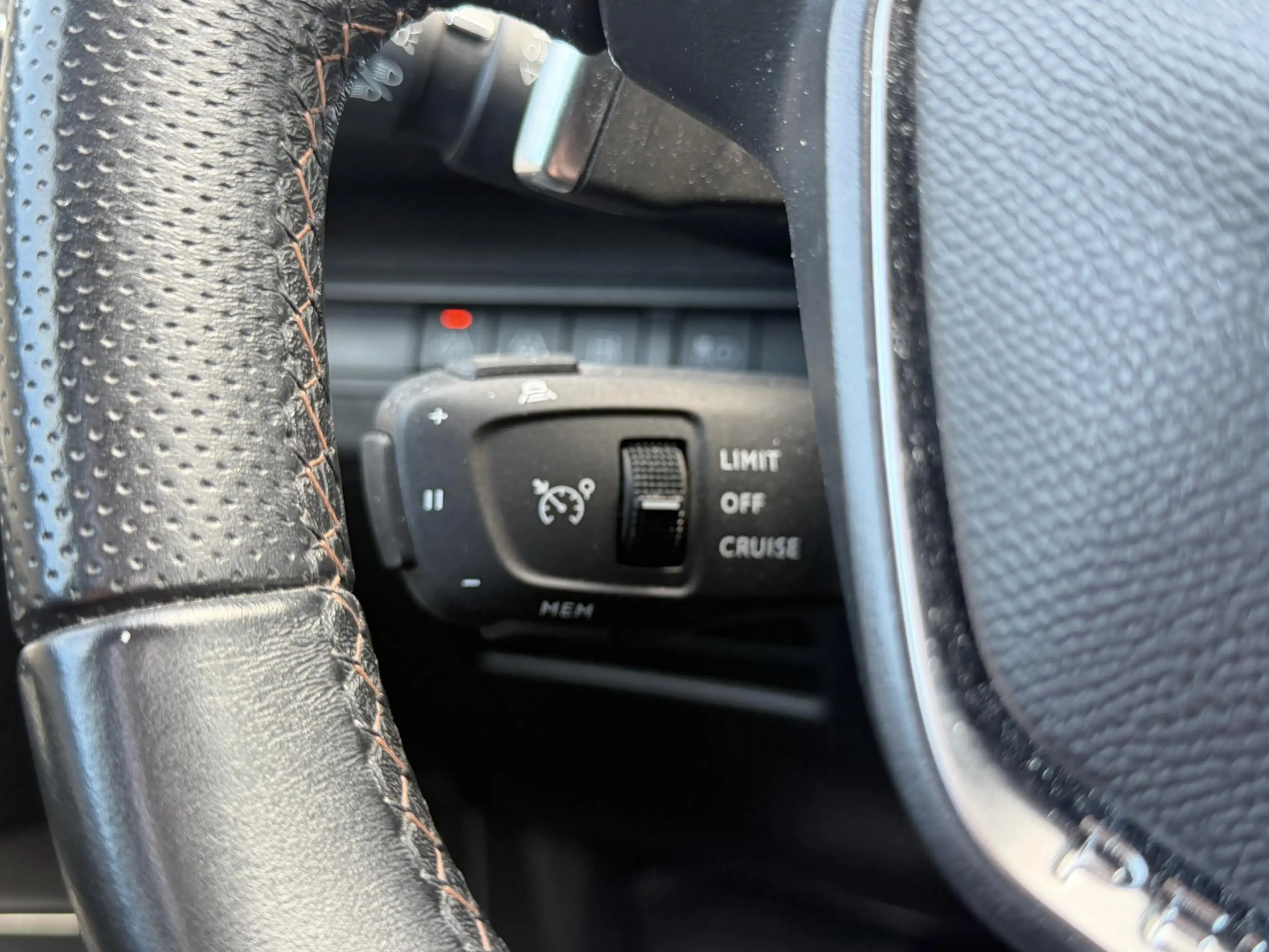 Peugeot 3008 1.6 HYbrid4 300 Blue Lease GT Automaat - Navigatie — photo 17