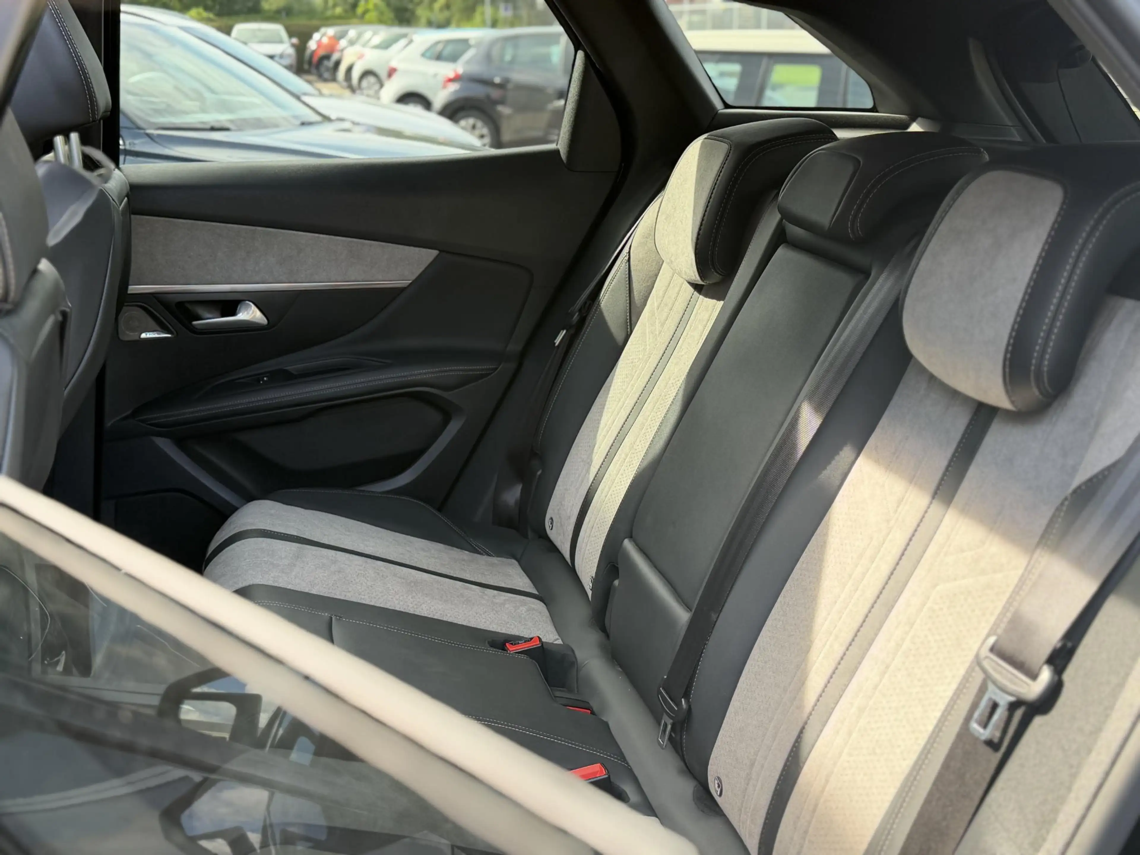 Peugeot 3008 1.6 HYbrid4 300 Blue Lease GT Automaat - Navigatie — photo 13