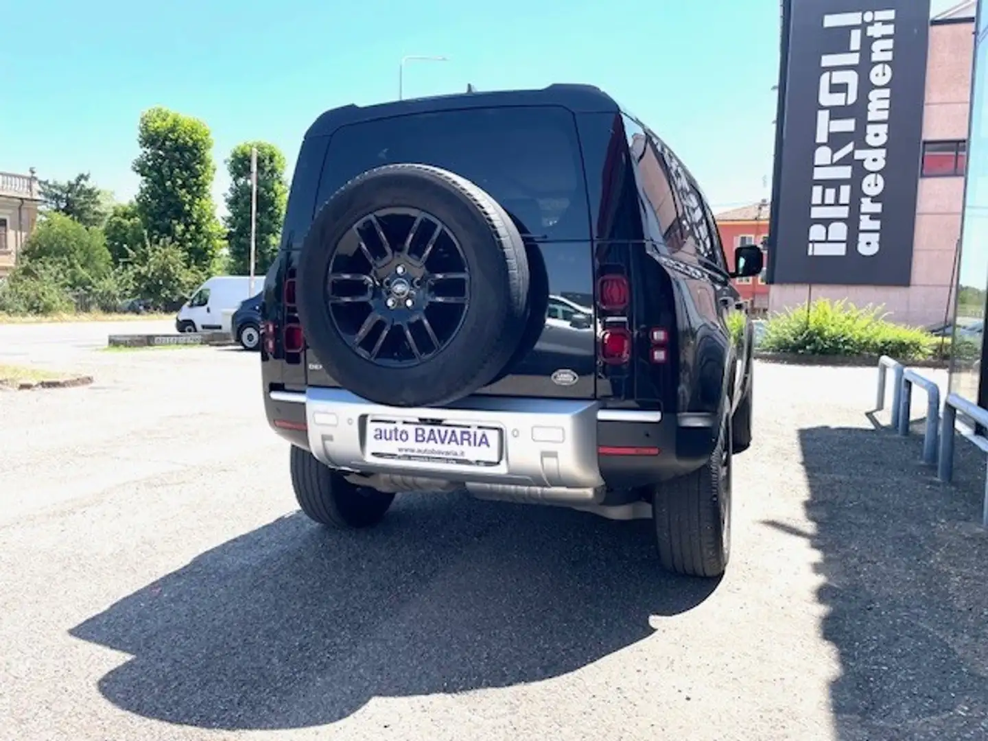 Land Rover Defender 110 3.0D I6 200 CV AWD Auto X-Dynamic SE Nero - 2