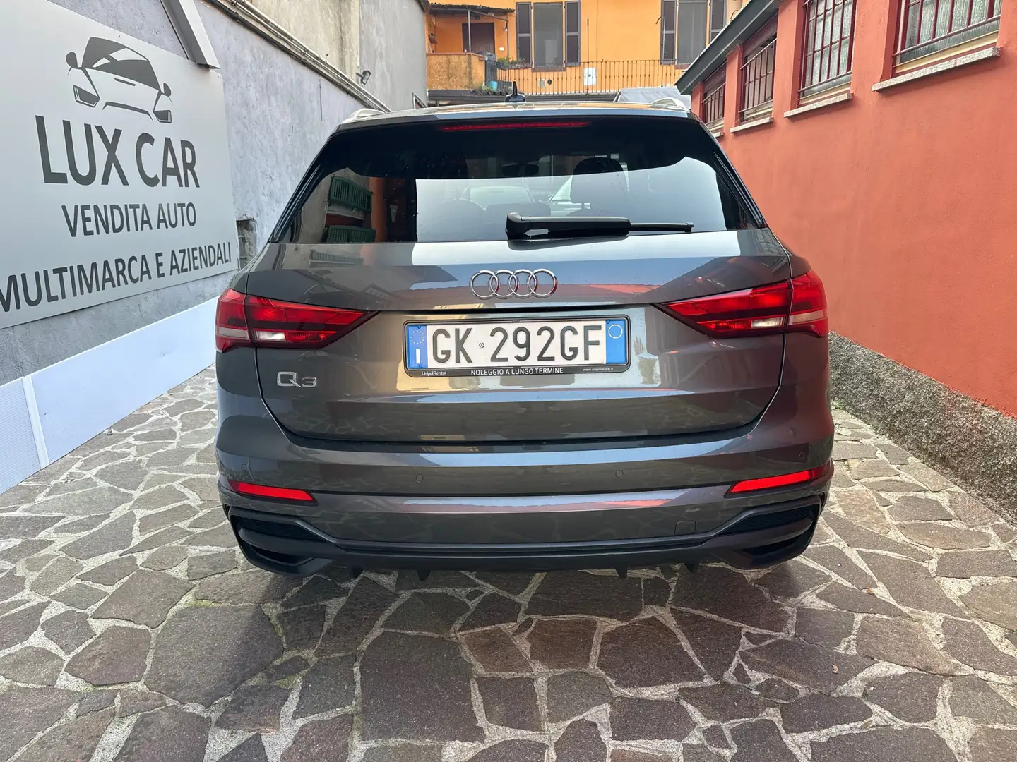Audi Q3 35 2.0 tdi S line edition s-tronic Gris - 2