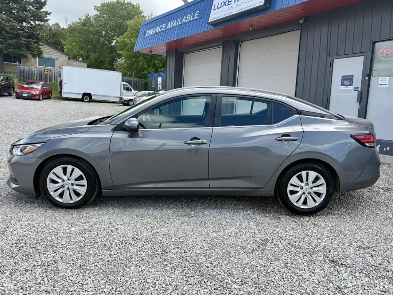 Nissan Sentra снимка Nissan Sentra