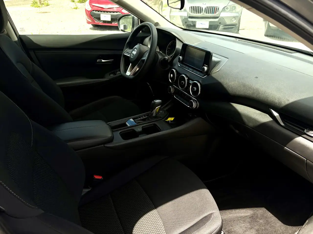 Nissan Sentra снимка Nissan Sentra