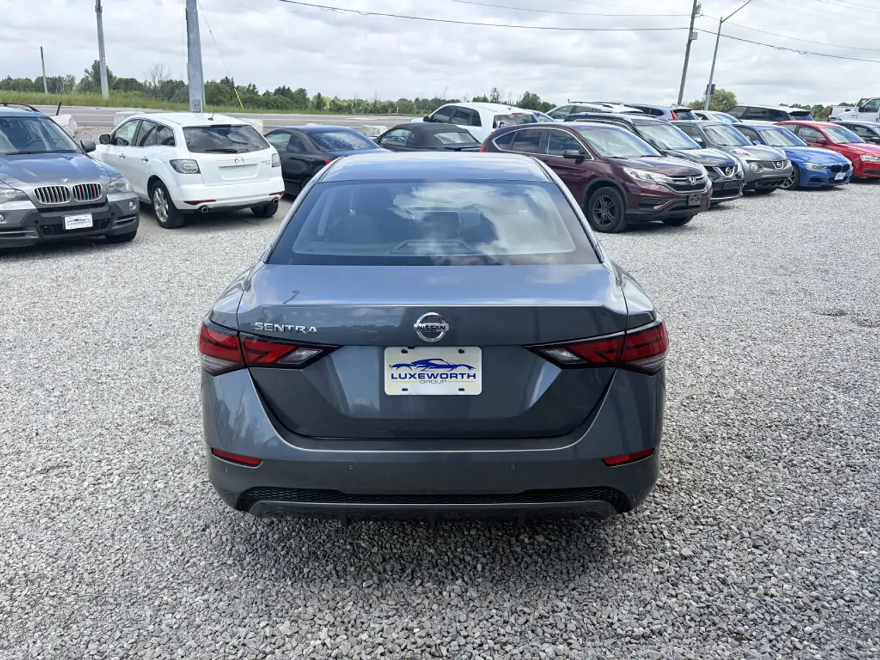 Nissan Sentra снимка Nissan Sentra