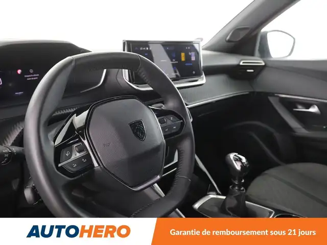 Peugeot 2008 view 11