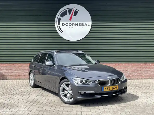 BMW 328 3-serie Touring 328i Luxury / ZWITSERS / PANORAMA