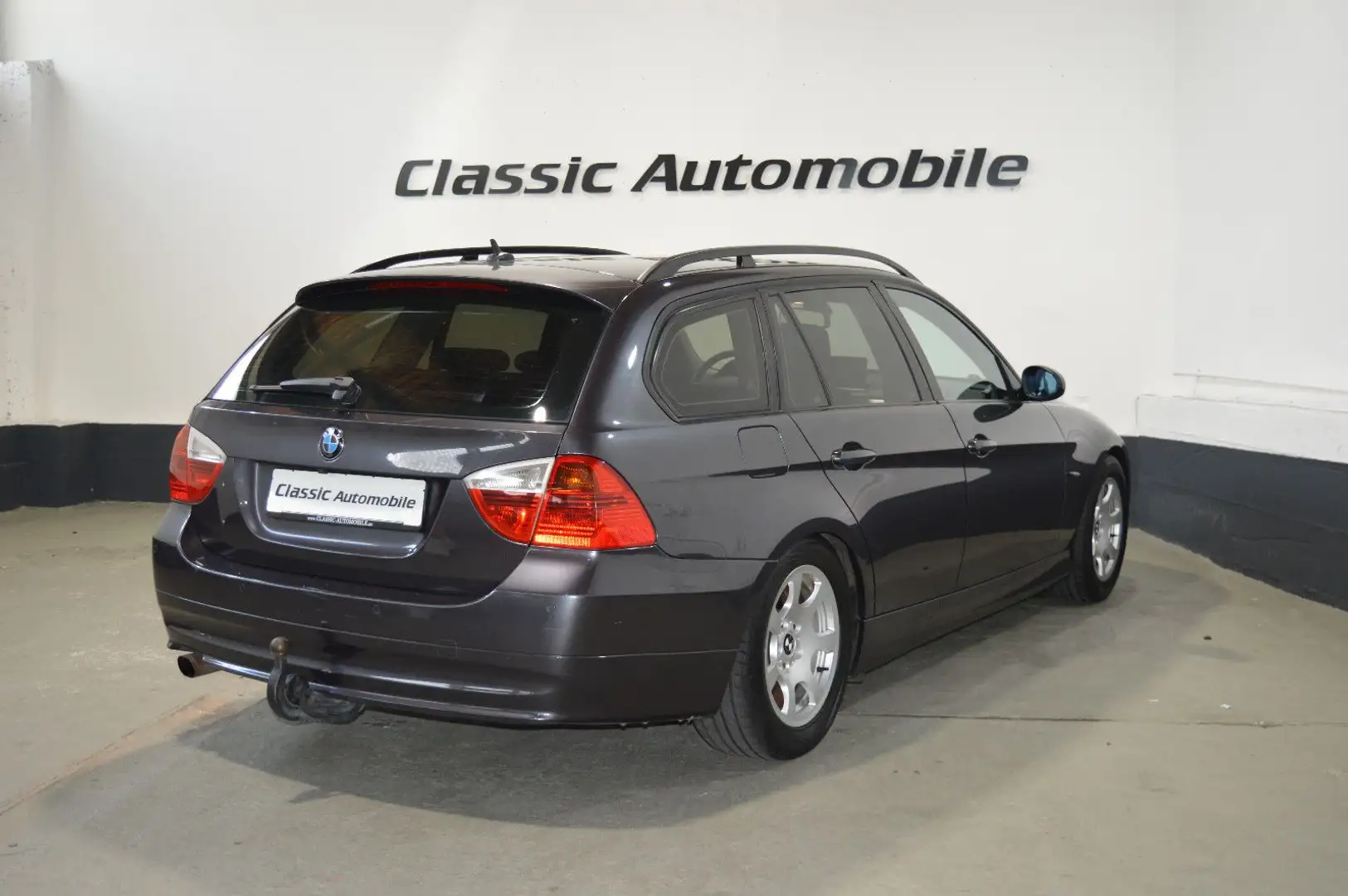 BMW 318 i *Klimaanlage*Einparkhilfe*Anhängerkupplung* Szürke - 2