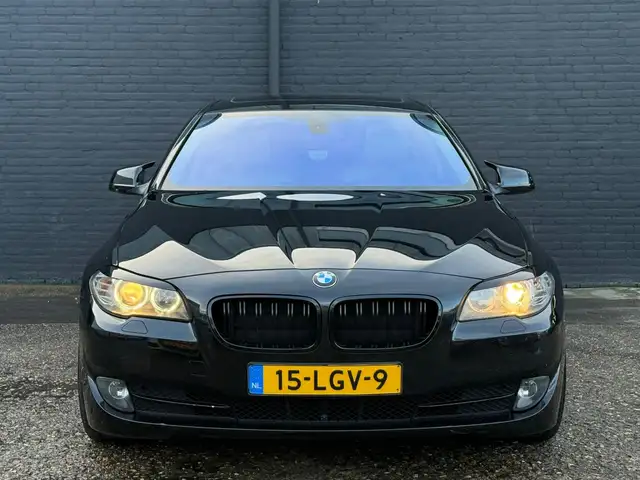 BMW 5 Series view 2