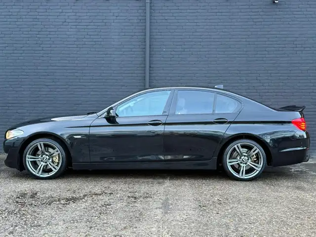 BMW 5 Series view 12