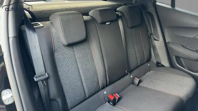Peugeot 2008 view 7