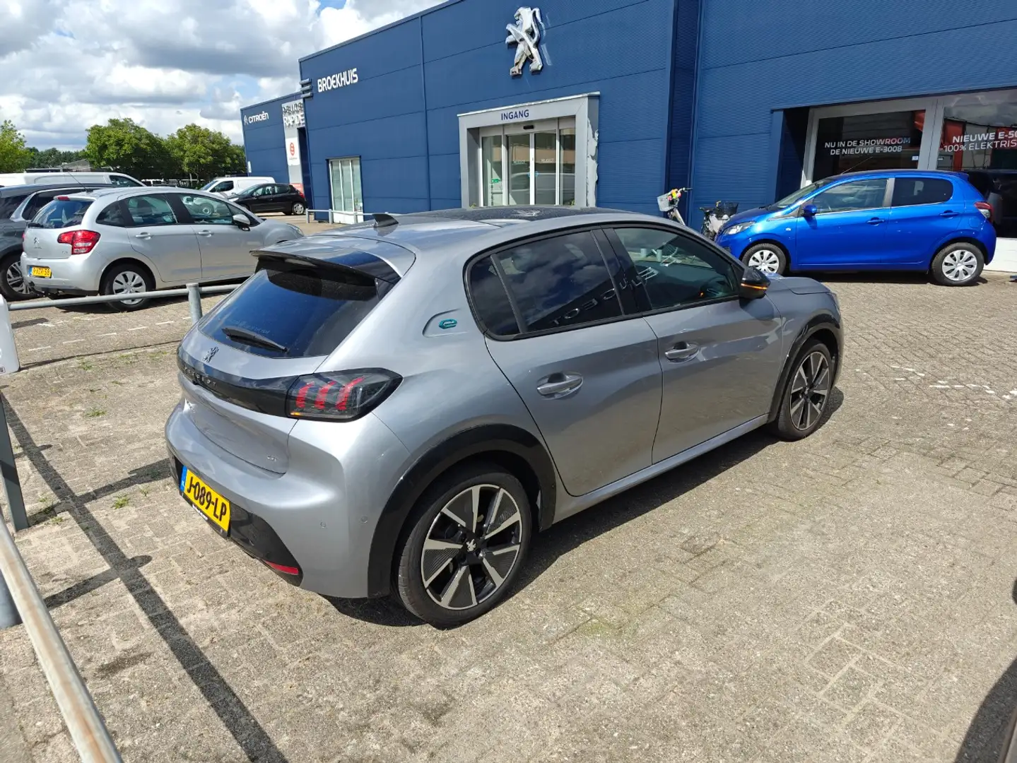 Peugeot e-208 EV GT 350 50 kWh | Achterbank in delen neerklapbaa Gris - 2