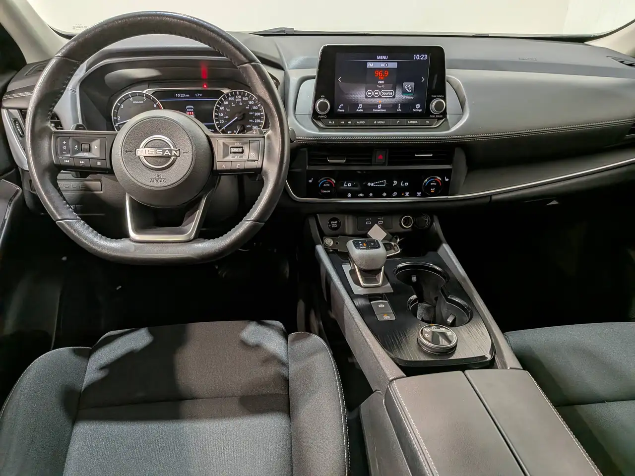 Nissan Rogue fotografie Nissan Rogue