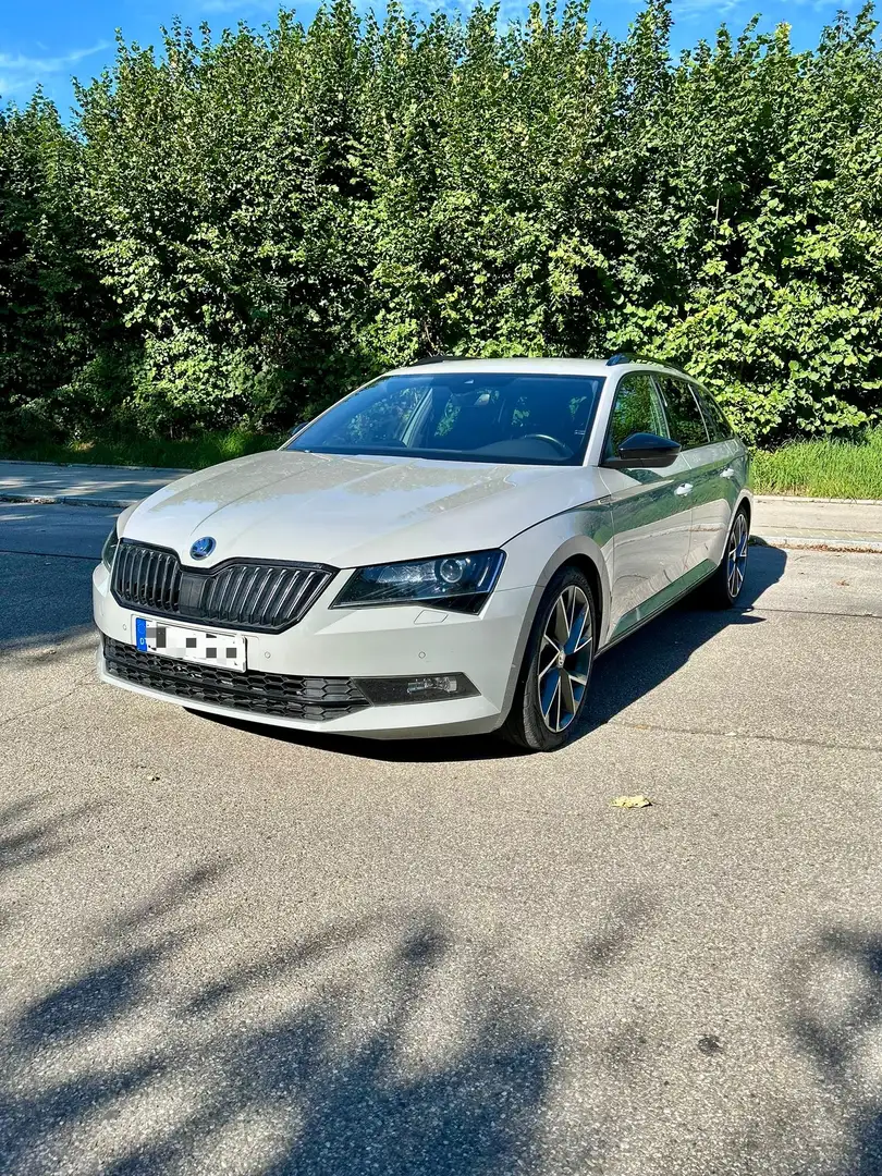 Skoda Superb Sportline Grau - 1