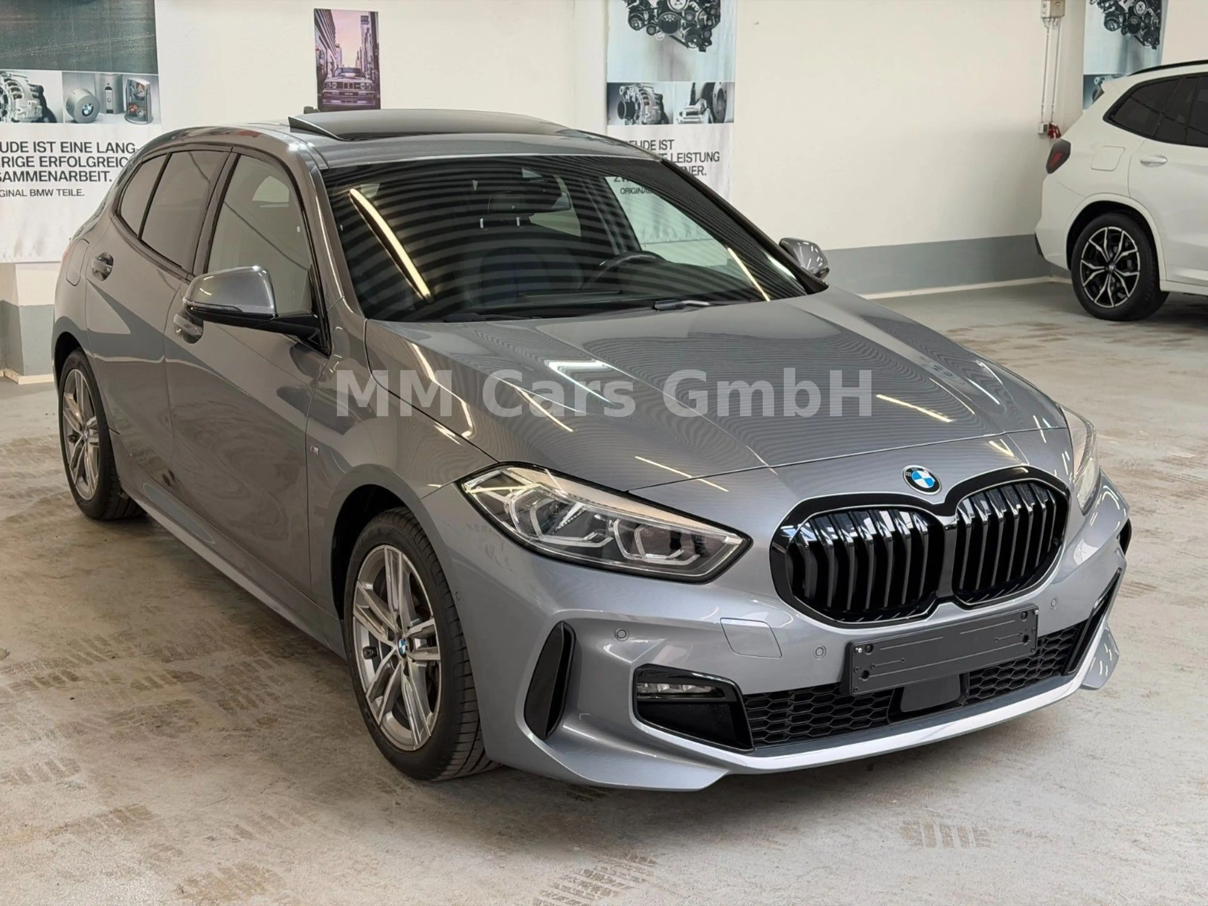 BMW 118 i M Sport — photo 3