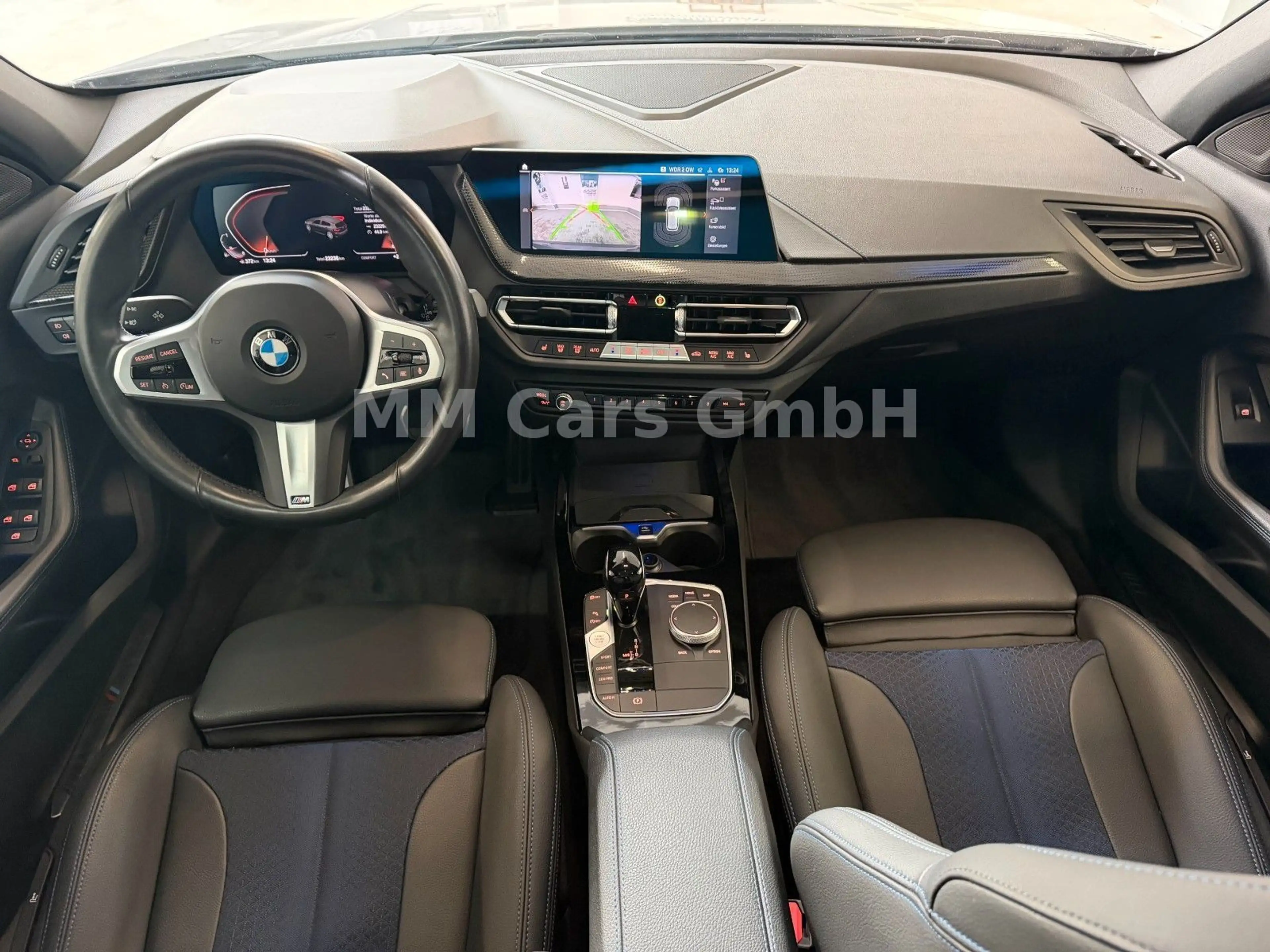 BMW 118 i M Sport — photo 8