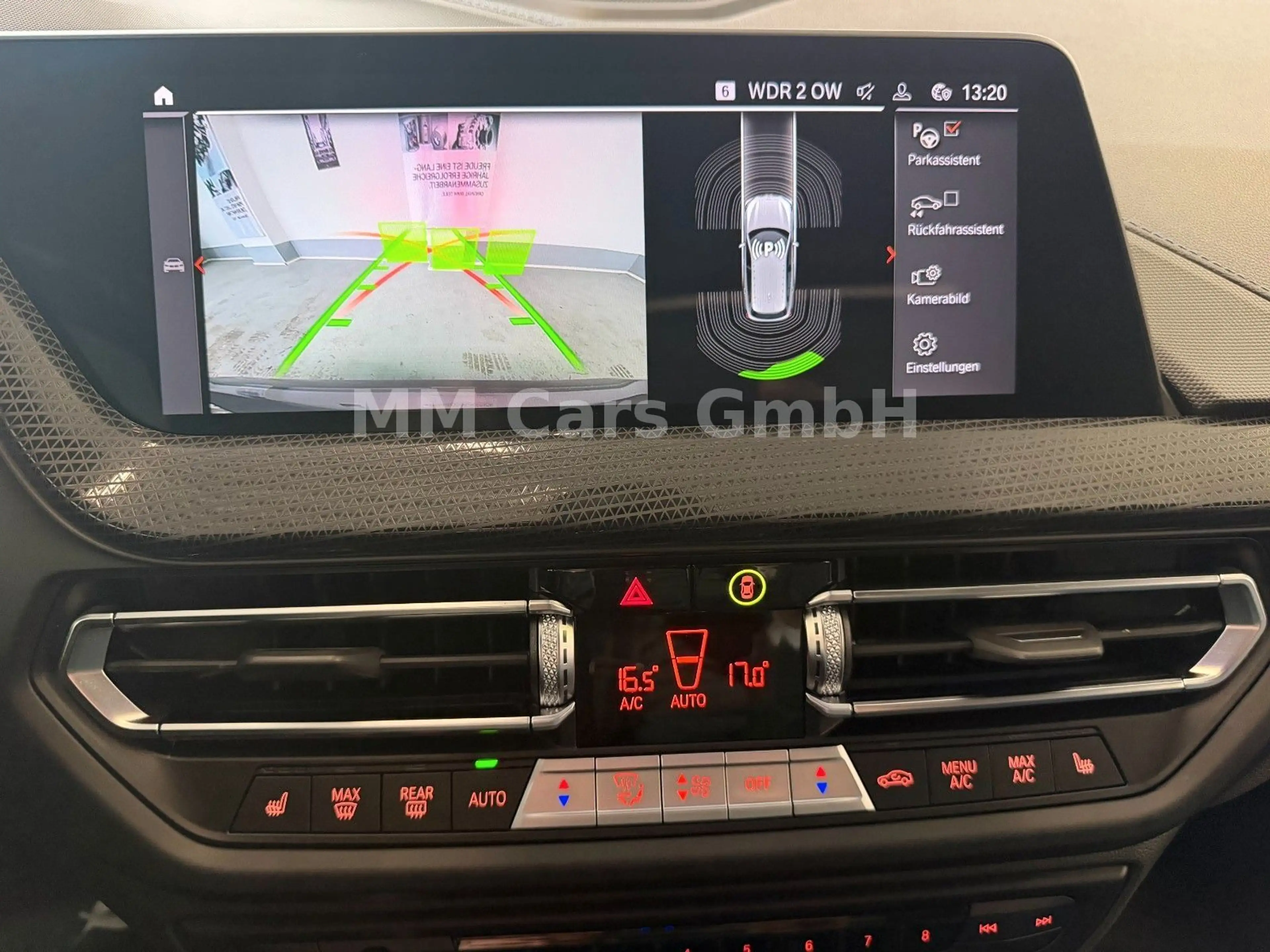 BMW 118 i M Sport — photo 11