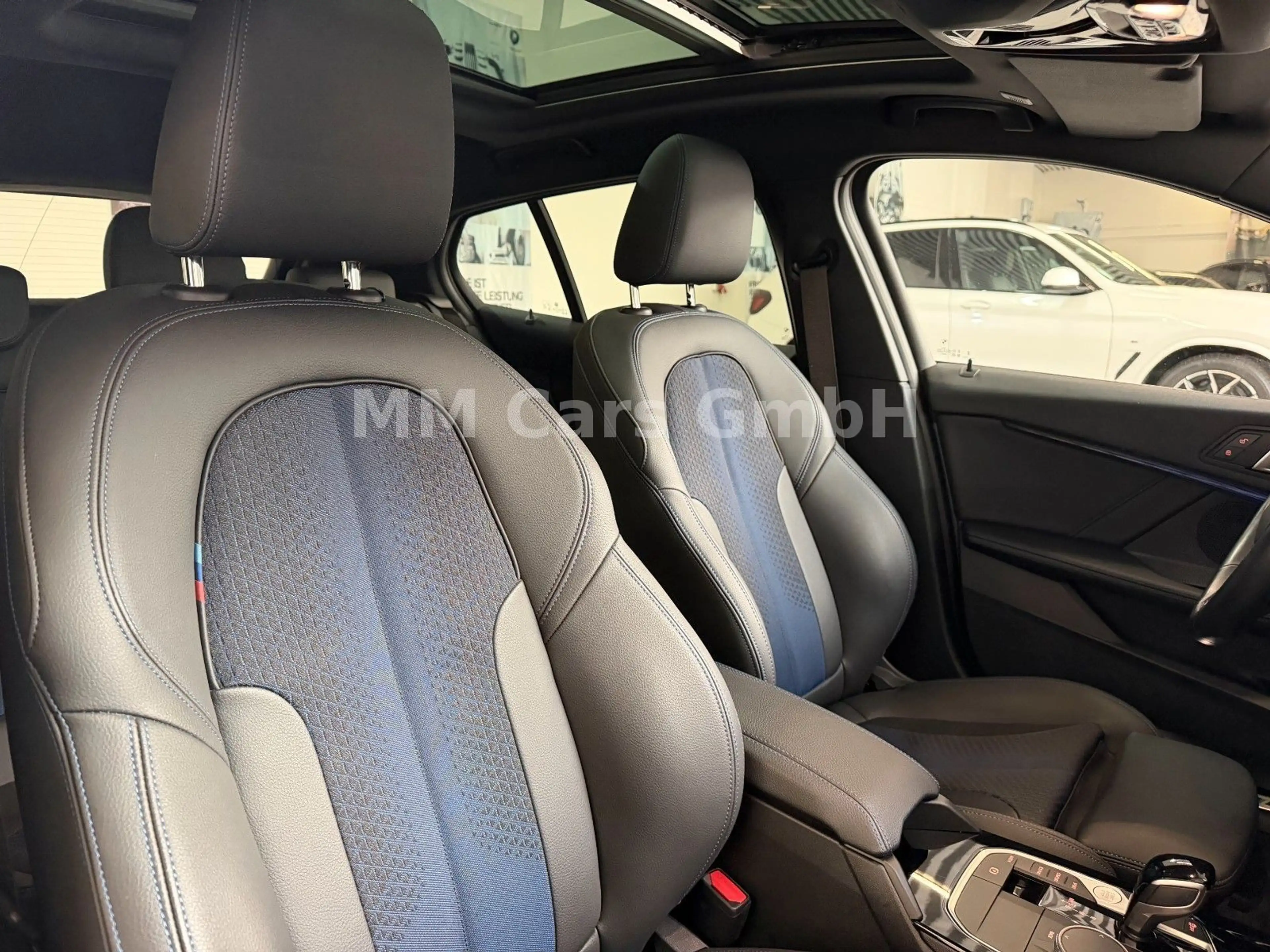 BMW 118 i M Sport — photo 15