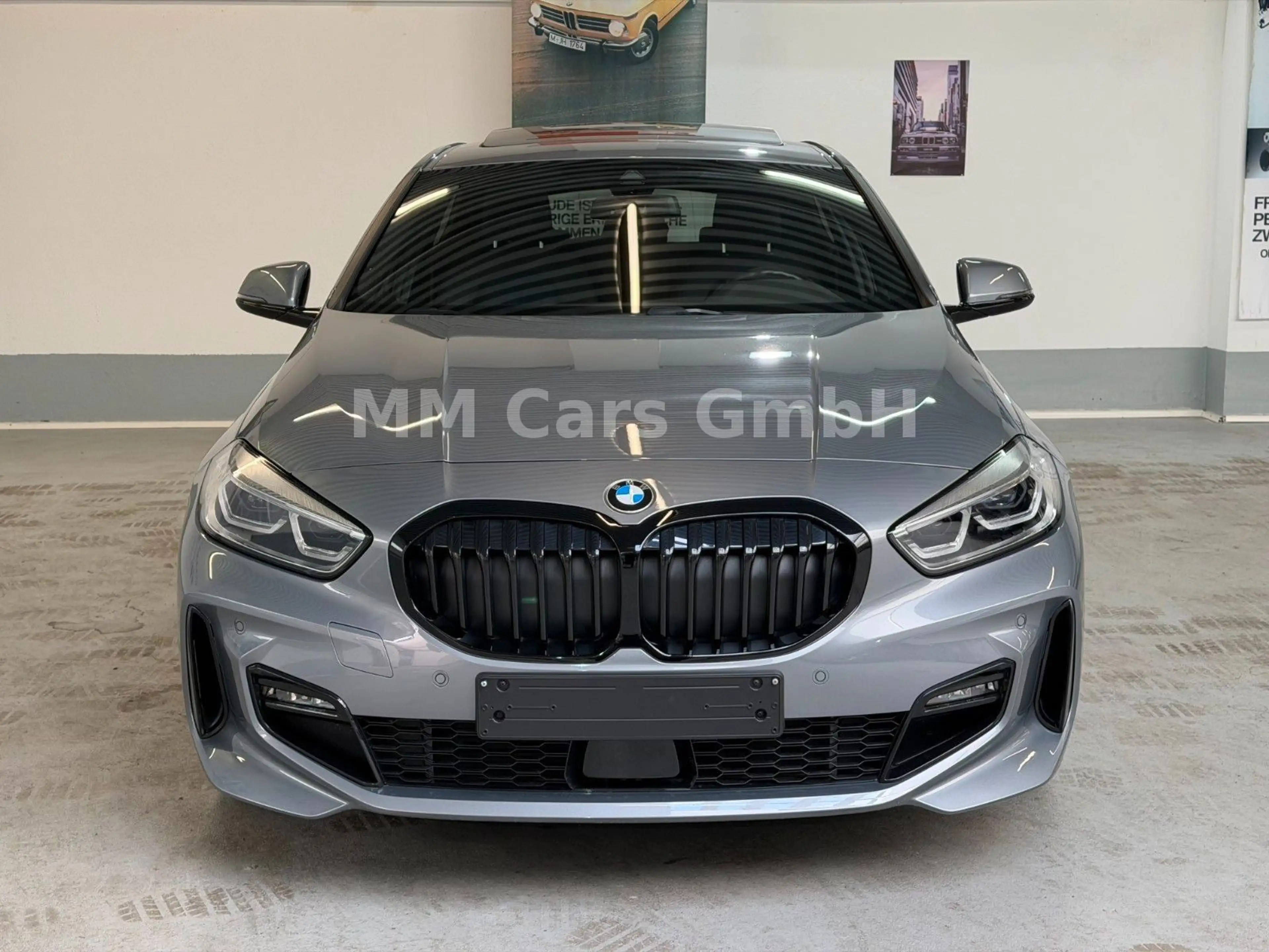 BMW 118 i M Sport — photo 2